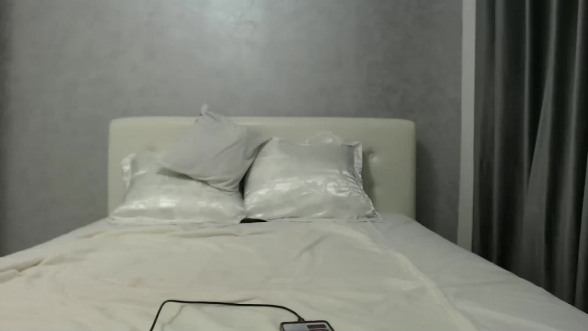 Gallery image thumbnail from Aahh_Emilia's myfreecams stream on, 08/09/2024, 16:34 image 14 of 20