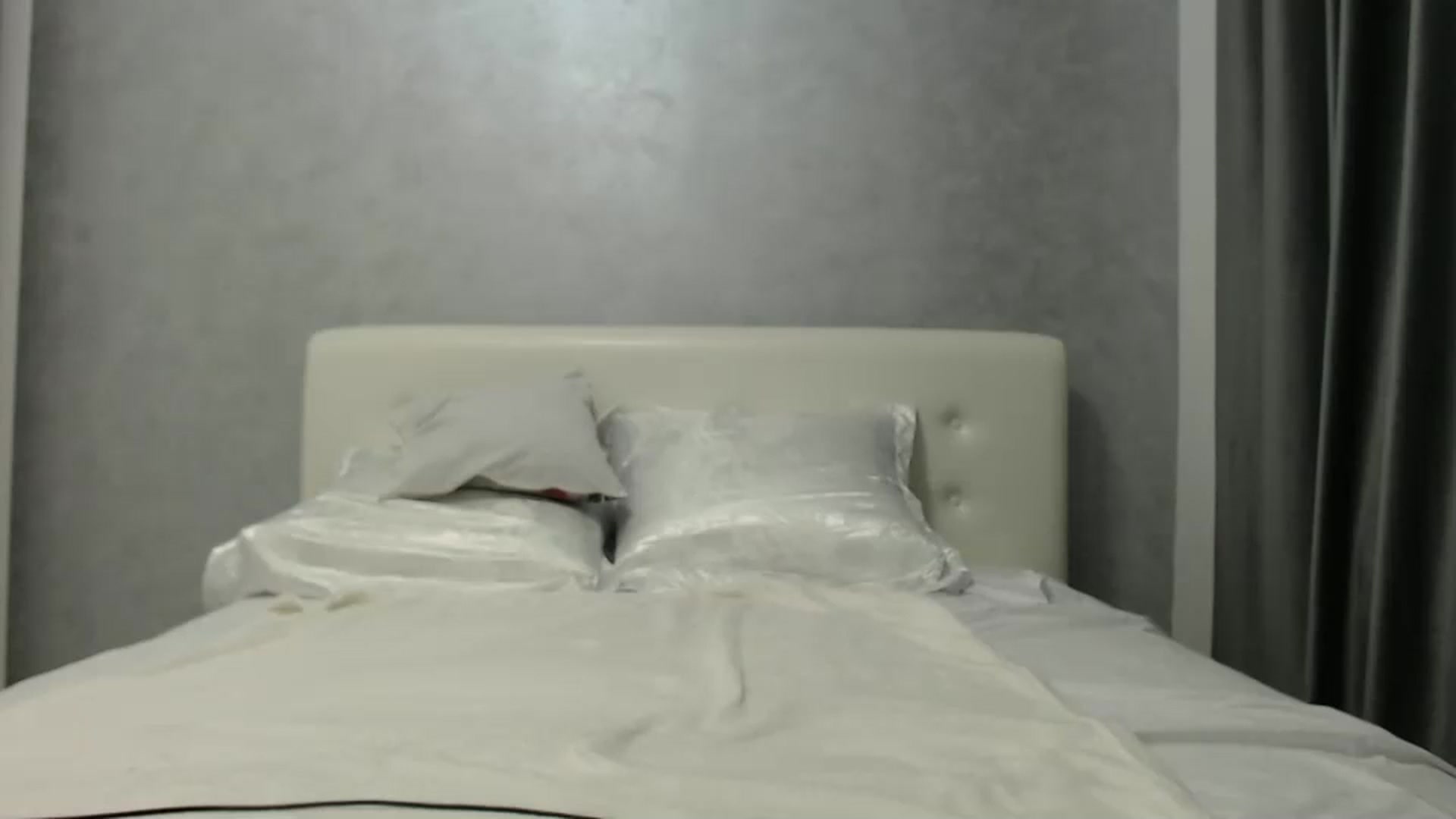 Gallery image thumbnail from Aahh_Emilia's myfreecams stream on, 08/13/2024, 16:17 image 5 of 20