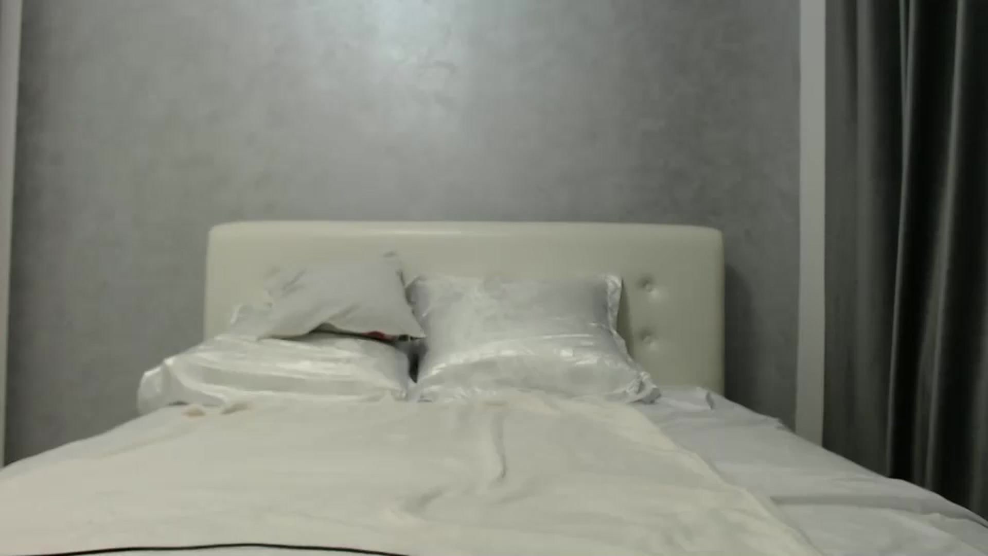 Gallery image thumbnail from Aahh_Emilia's myfreecams stream on, 08/13/2024, 16:17 image 7 of 20