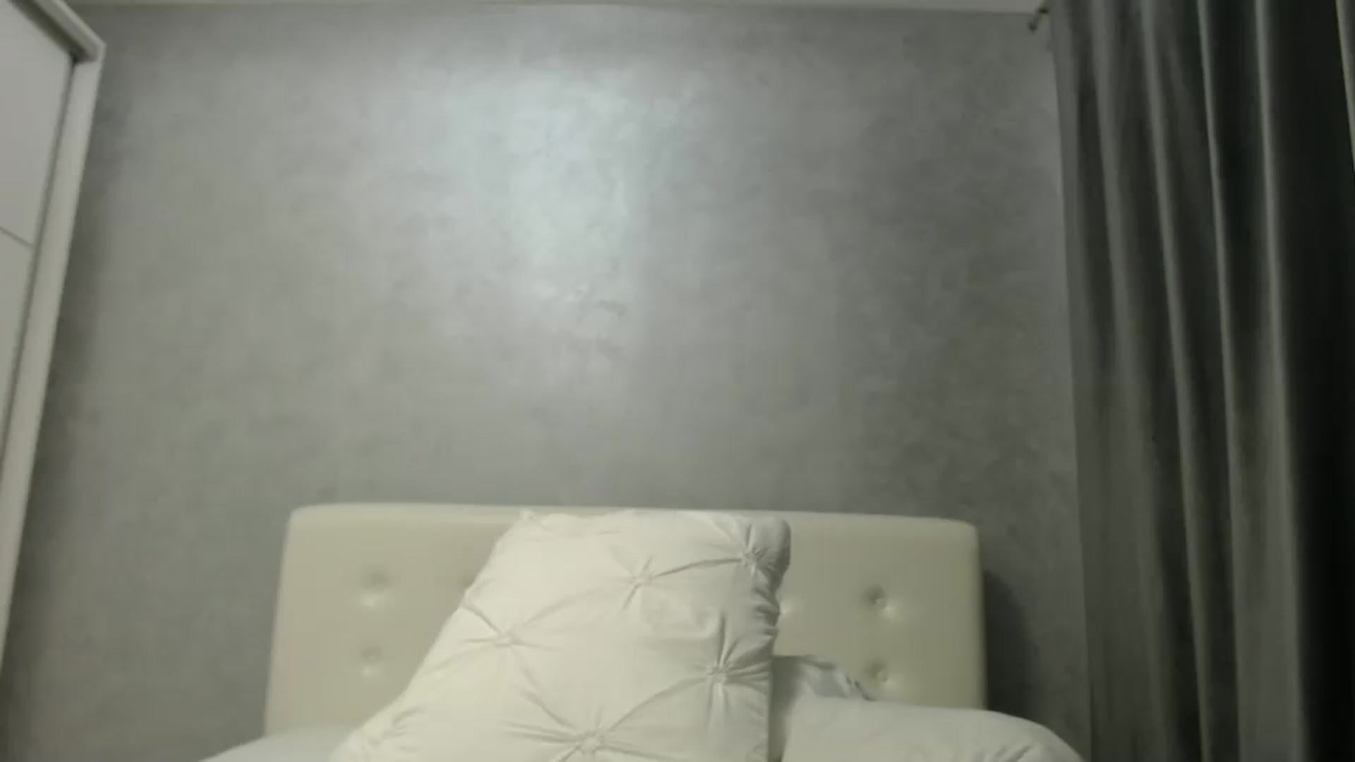 Gallery image thumbnail from Aahh_Emilia's myfreecams stream on, 08/15/2024, 17:58 image 1 of 20