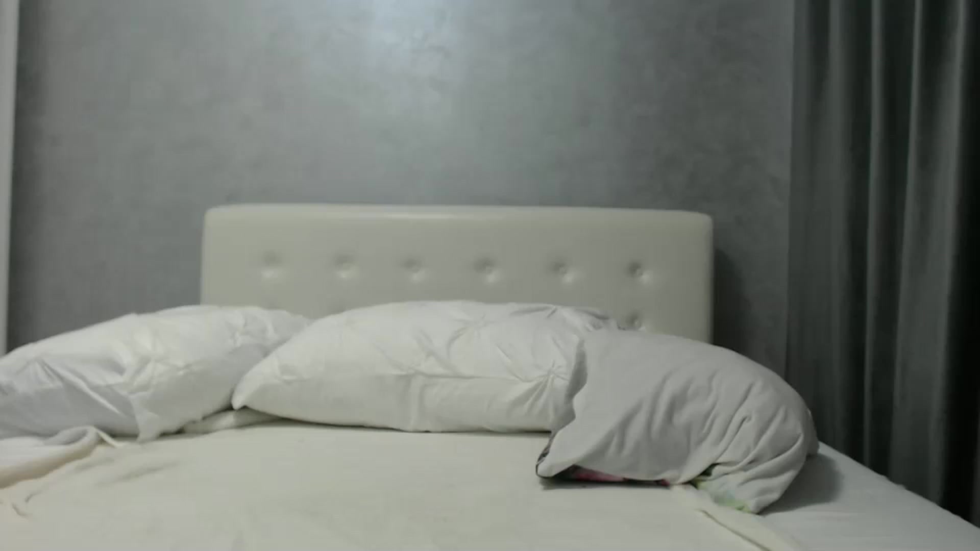 Gallery image thumbnail from Aahh_Emilia's myfreecams stream on, 08/15/2024, 18:27 image 9 of 20