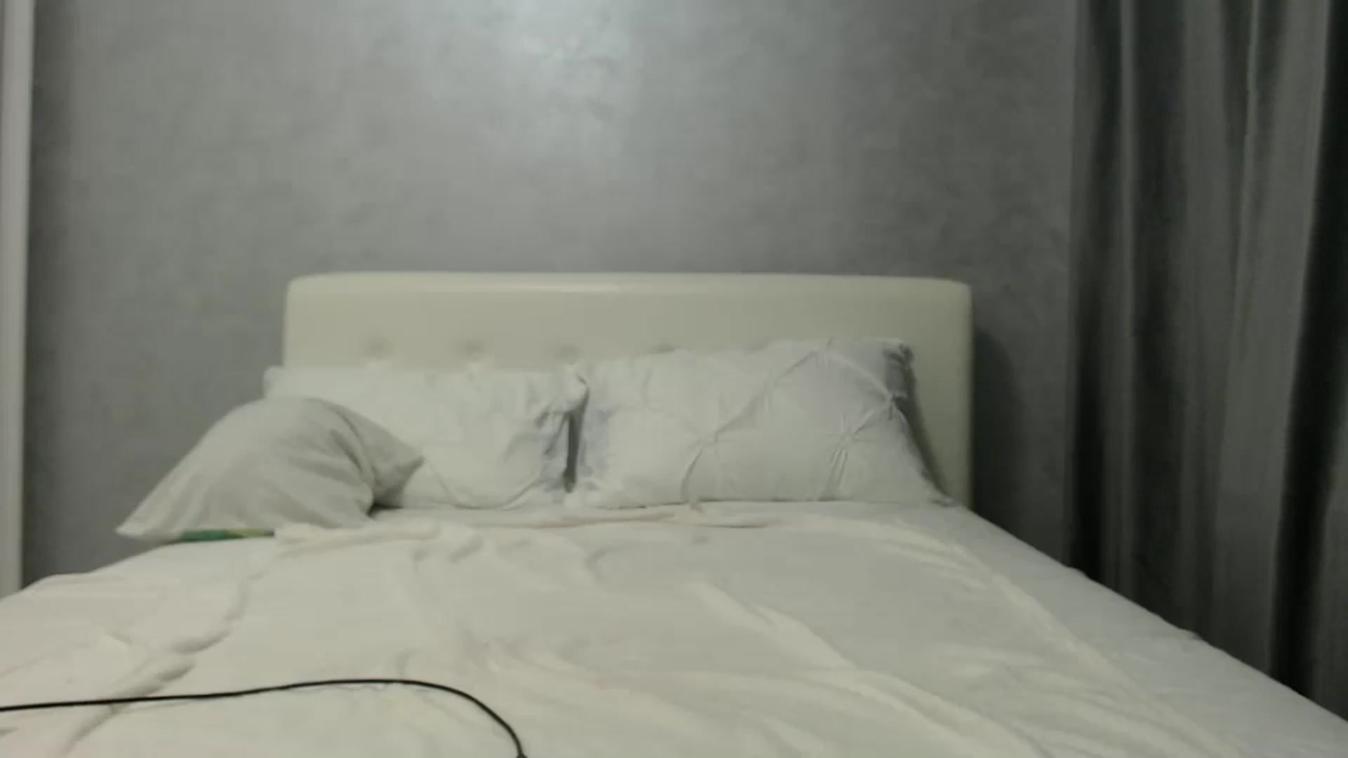 Gallery image thumbnail from Aahh_Emilia's myfreecams stream on, 08/22/2024, 16:43 image 17 of 20