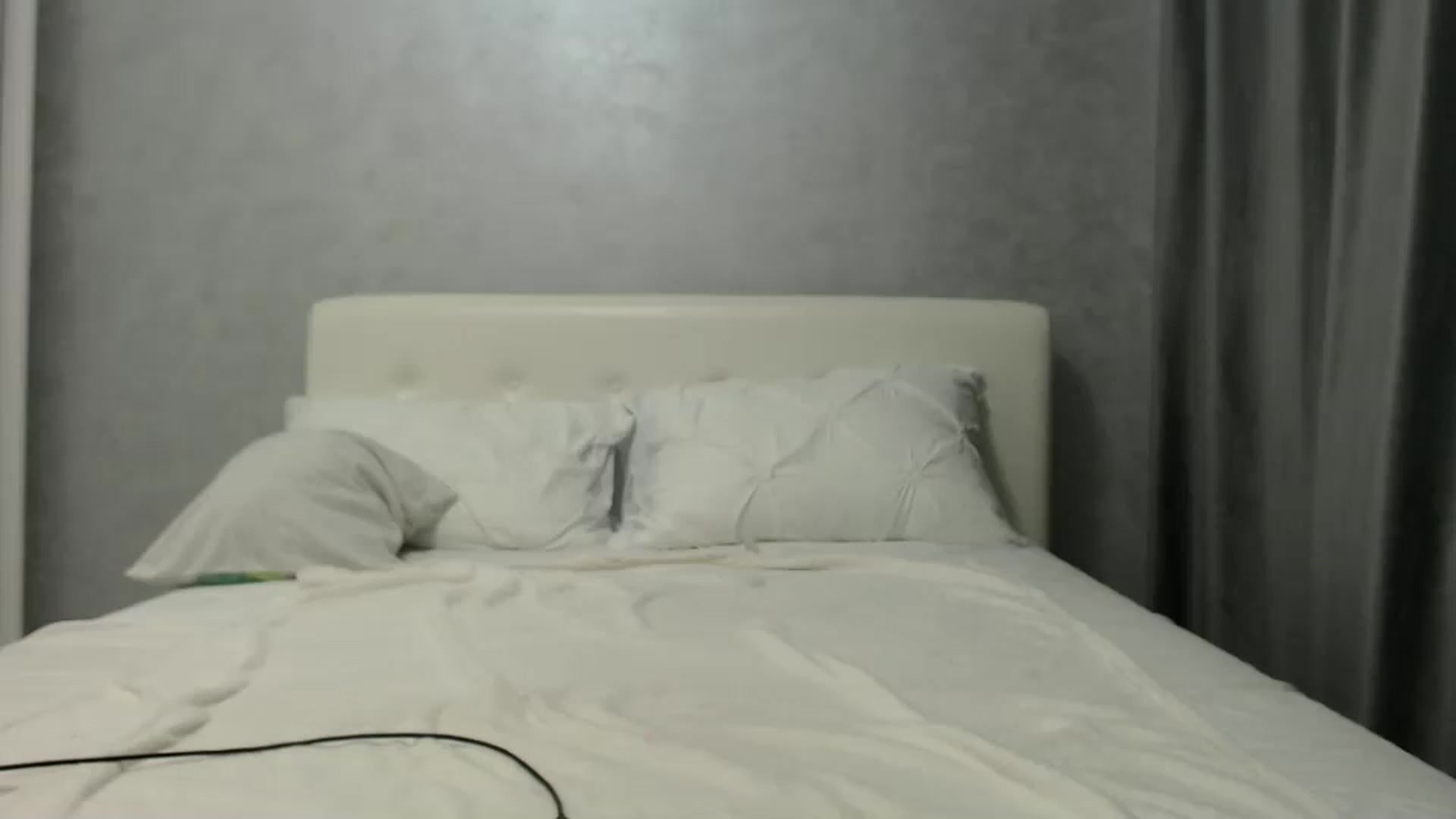 Gallery image thumbnail from Aahh_Emilia's myfreecams stream on, 08/22/2024, 16:43 image 16 of 20