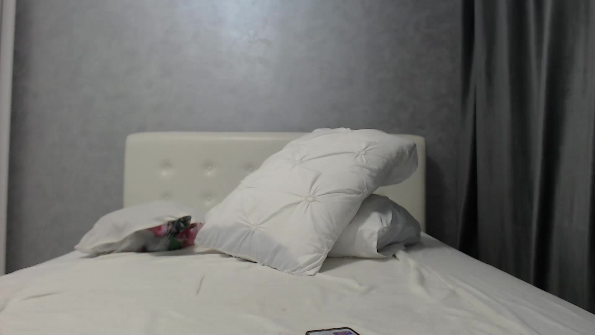 Gallery image thumbnail from Aahh_Emilia's myfreecams stream on, 09/04/2024, 19:08 image 16 of 20