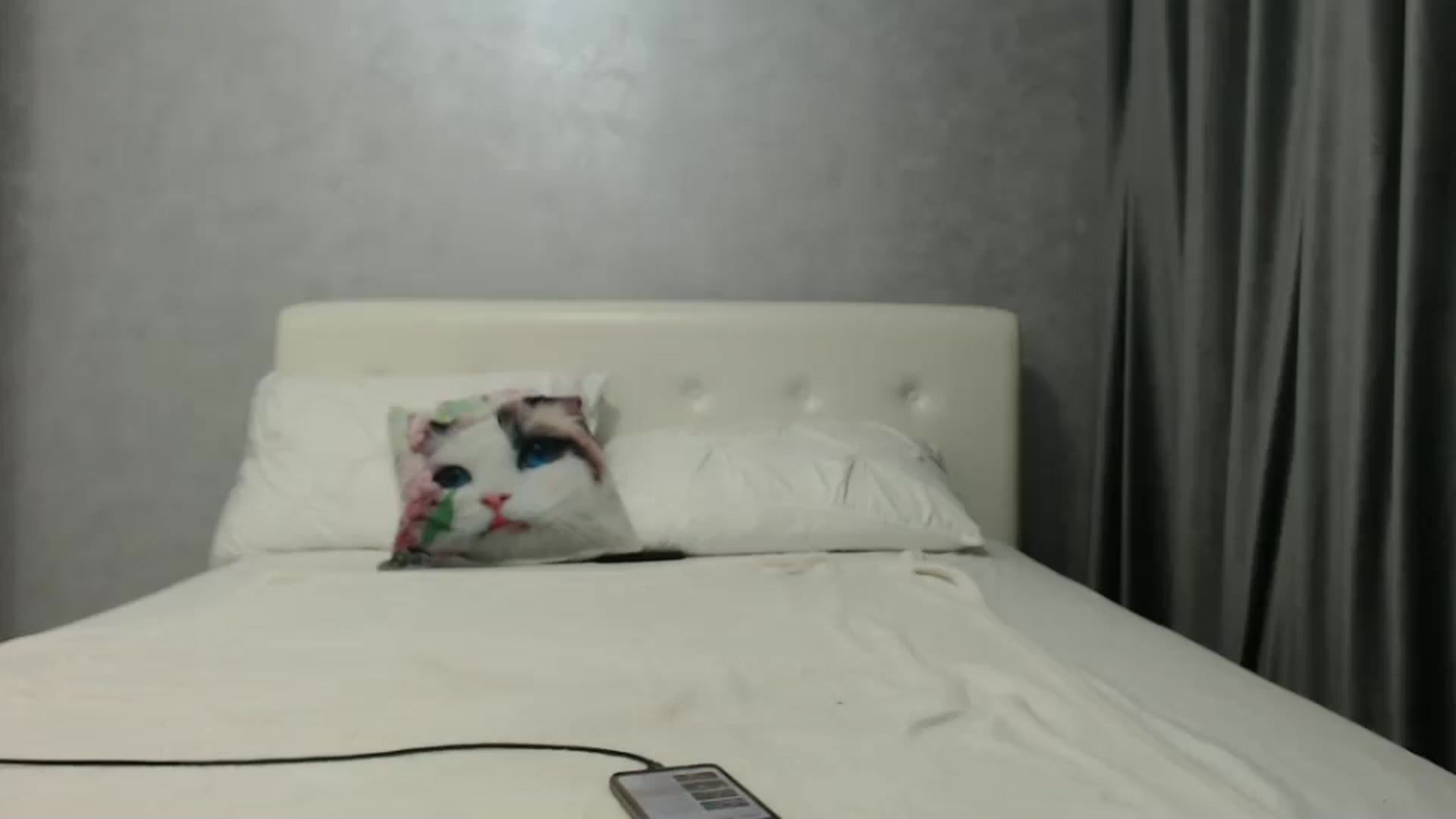 Gallery image thumbnail from Aahh_Emilia's myfreecams stream on, 09/07/2024, 16:46 image 8 of 20