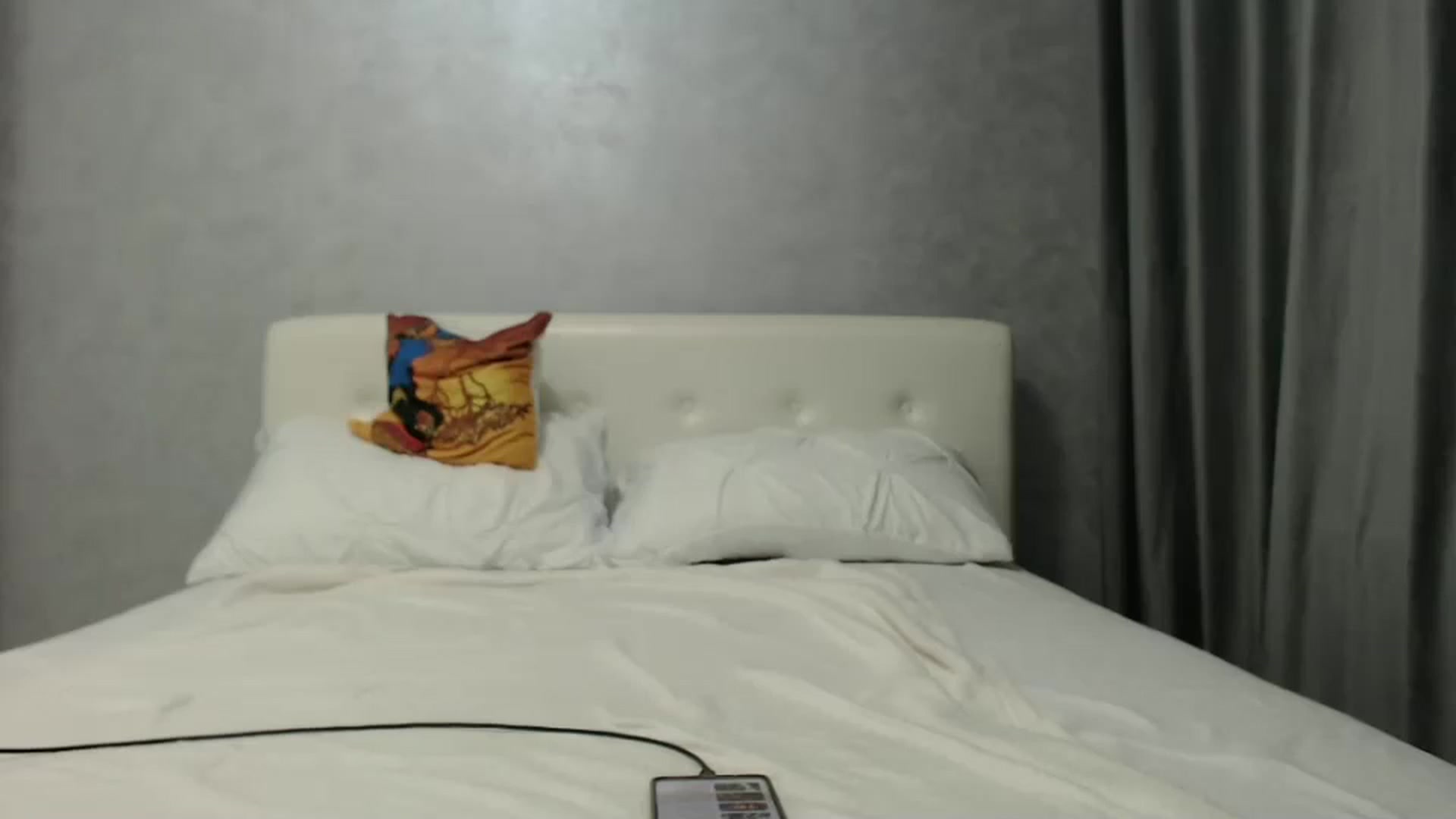 Gallery image thumbnail from Aahh_Emilia's myfreecams stream on, 10/04/2024, 16:47 image 12 of 20