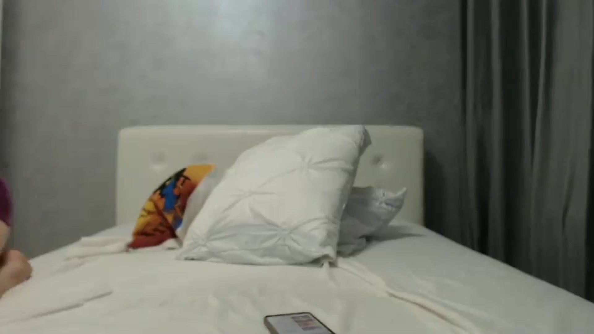 Gallery image thumbnail from Aahh_Emilia's myfreecams stream on, 10/09/2024, 18:31 image 4 of 20