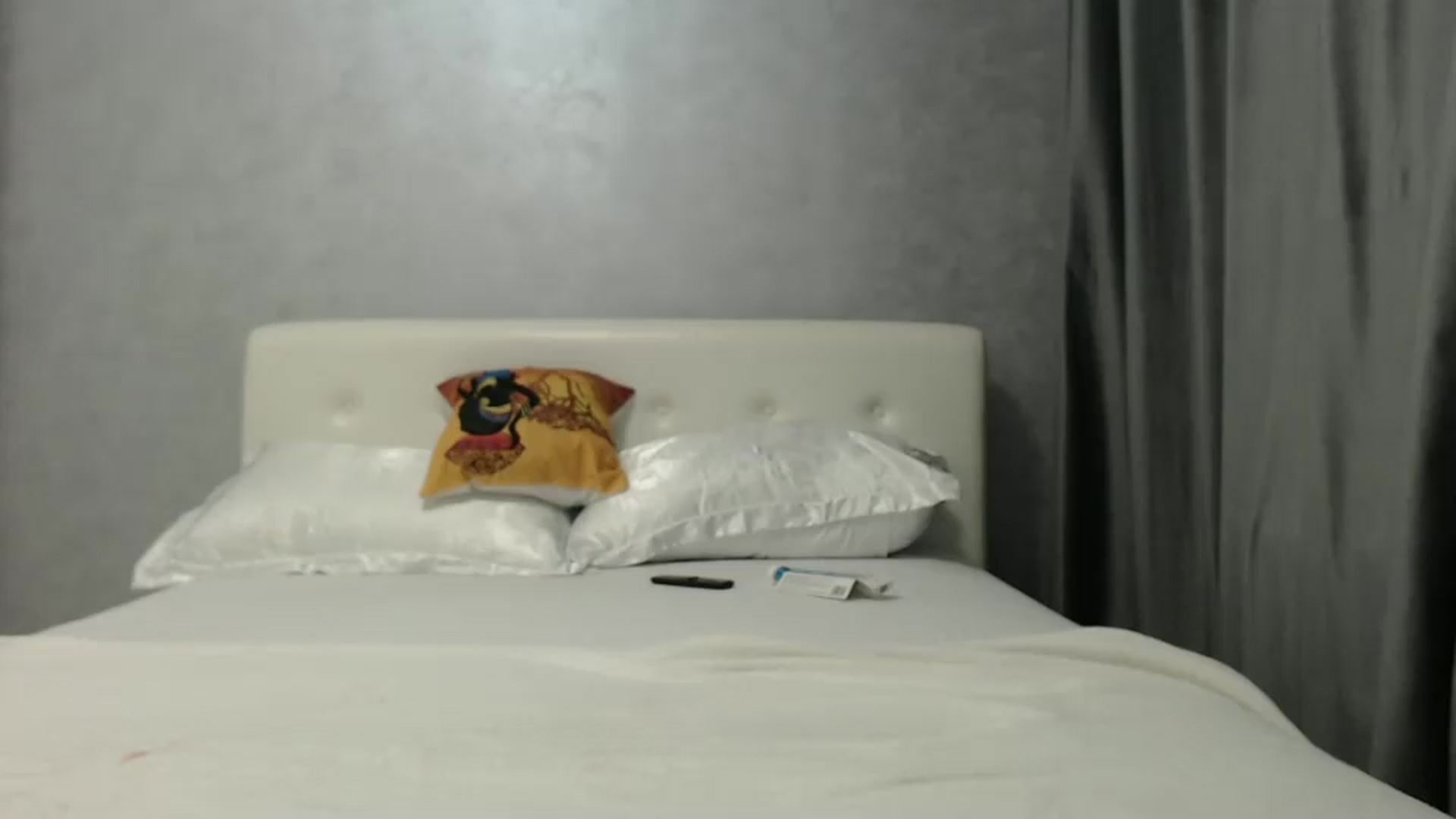 Gallery image thumbnail from Aahh_Emilia's myfreecams stream on, 11/17/2024, 17:42 image 13 of 20
