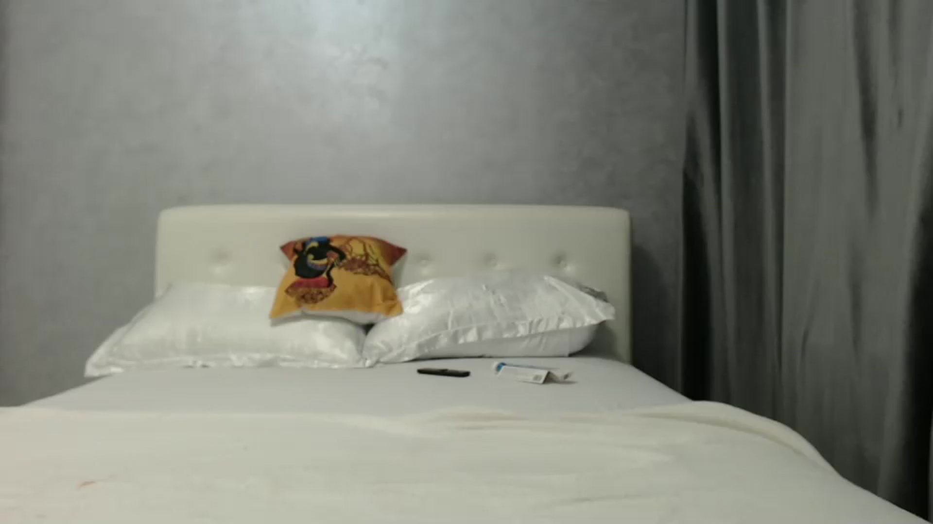 Gallery image thumbnail from Aahh_Emilia's myfreecams stream on, 11/17/2024, 17:42 image 12 of 20
