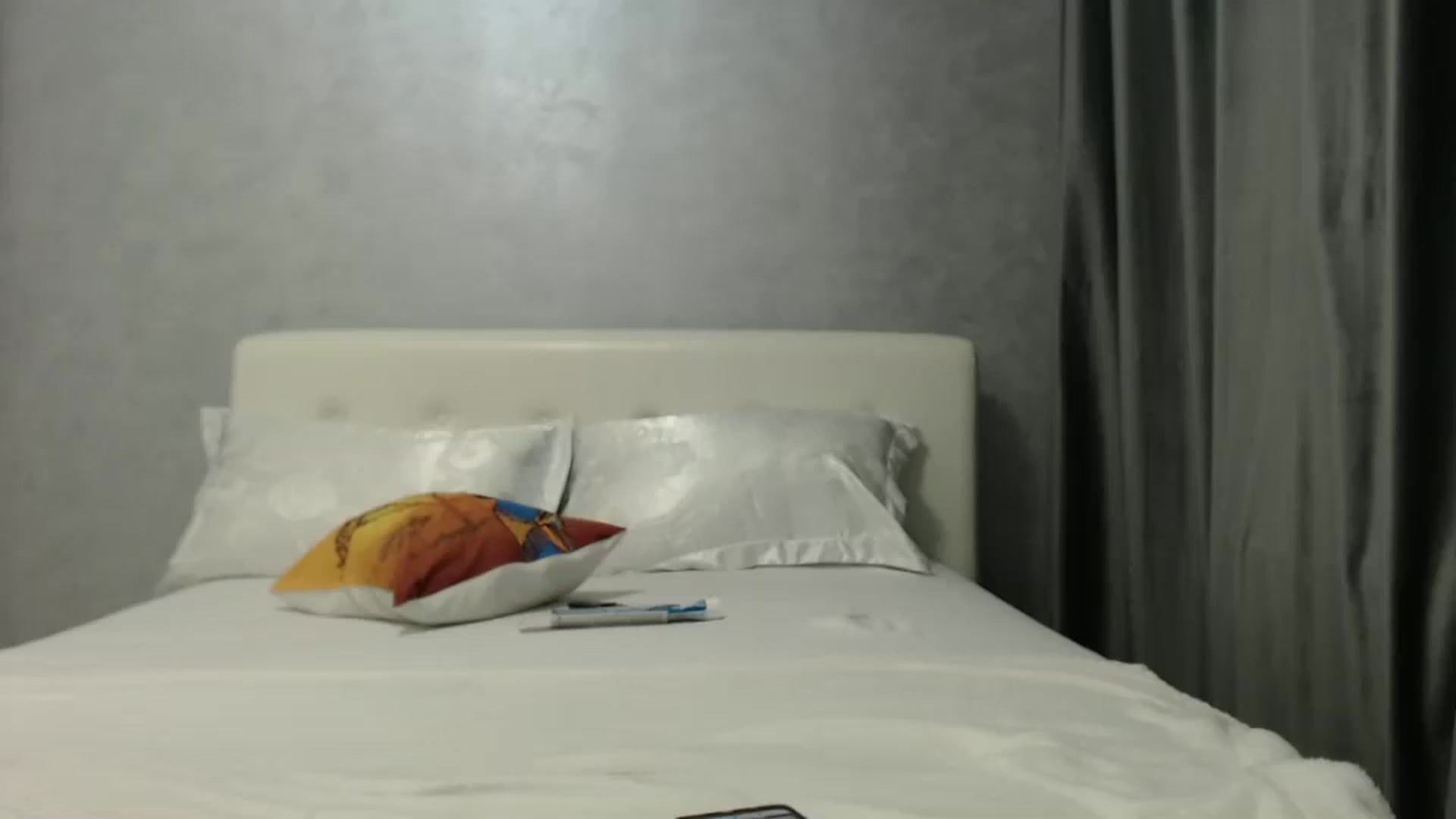 Gallery image thumbnail from Aahh_Emilia's myfreecams stream on, 11/19/2024, 17:47 image 5 of 20