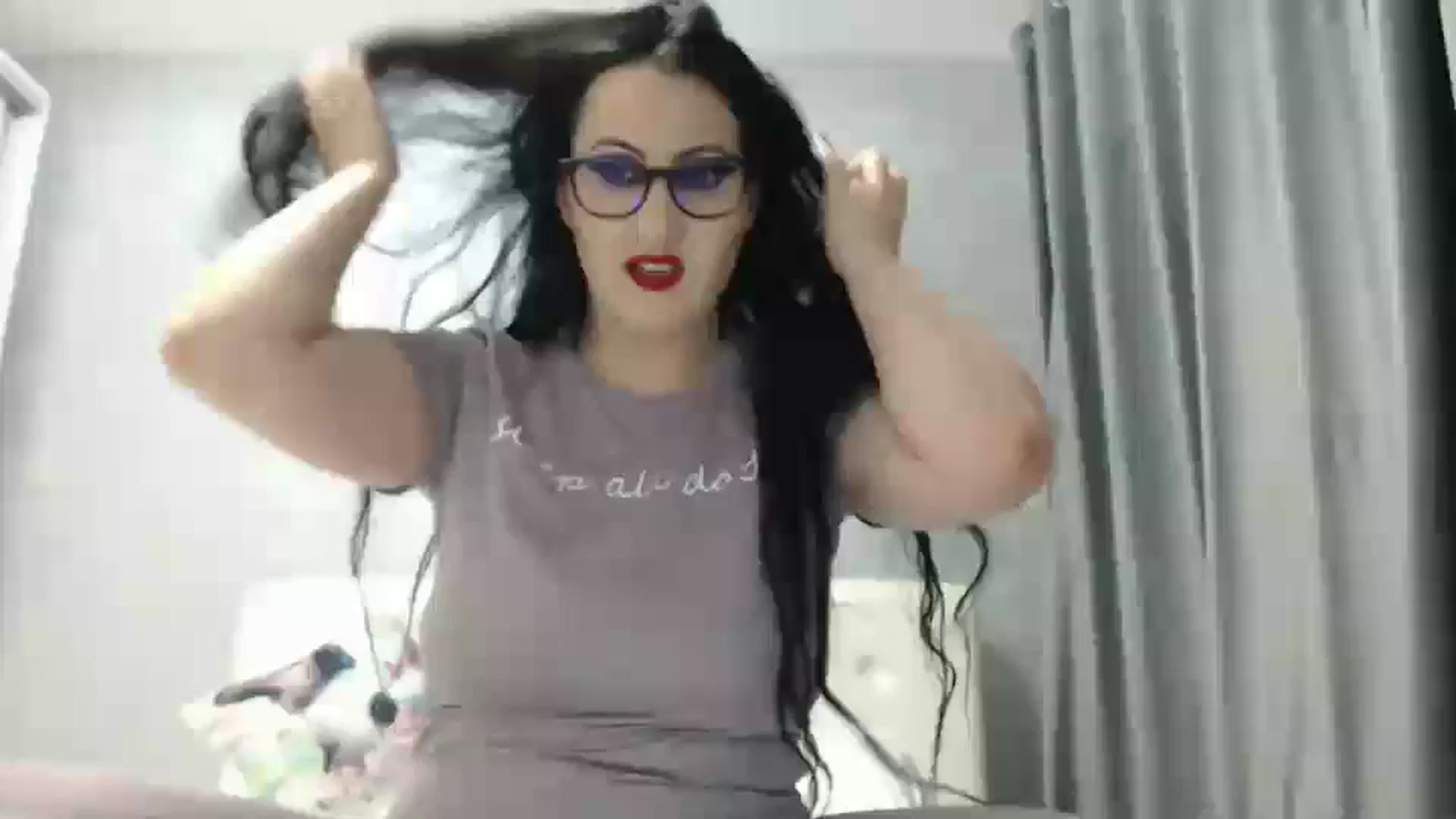 Gallery image thumbnail from Aahh_Emilia's myfreecams stream on, 11/22/2024, 19:34 image 17 of 20