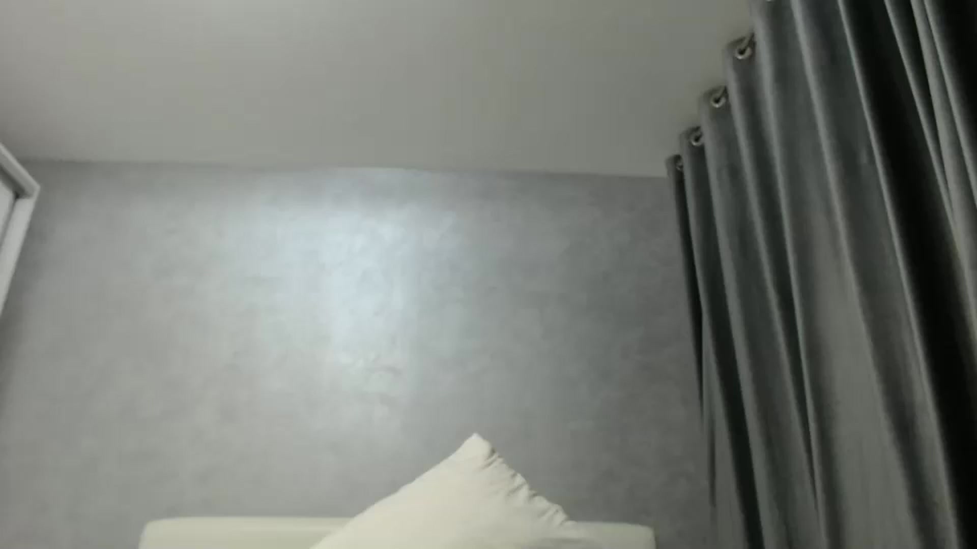 Gallery image thumbnail from Aahh_Emilia's myfreecams stream on, 11/24/2024, 18:25 image 11 of 20