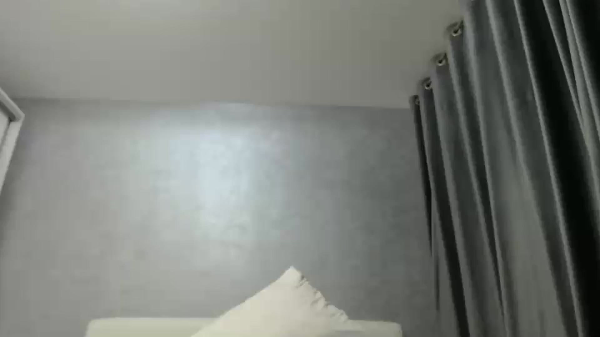 Gallery image thumbnail from Aahh_Emilia's myfreecams stream on, 11/24/2024, 18:25 image 8 of 20