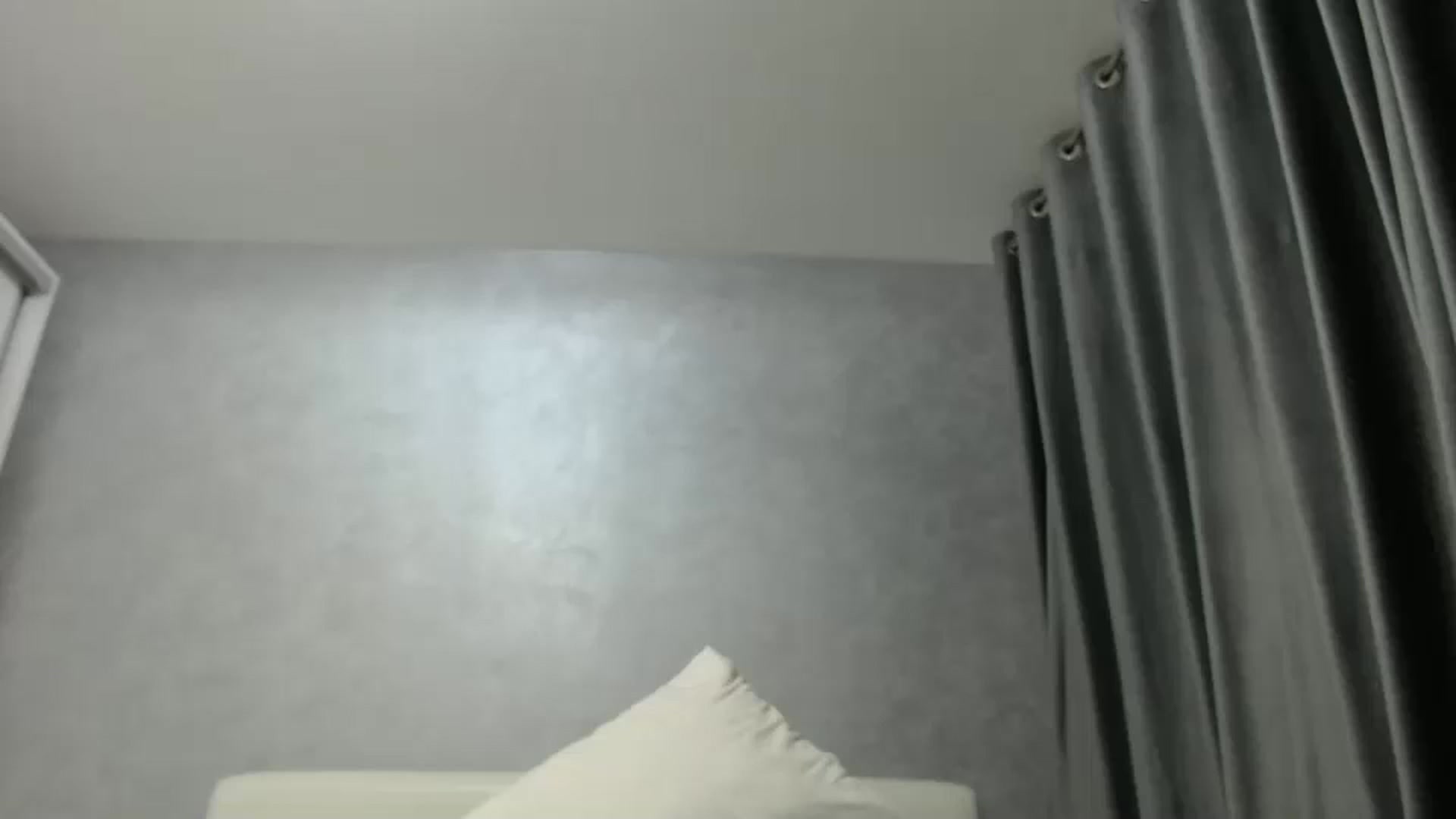 Gallery image thumbnail from Aahh_Emilia's myfreecams stream on, 11/24/2024, 18:25 image 10 of 20