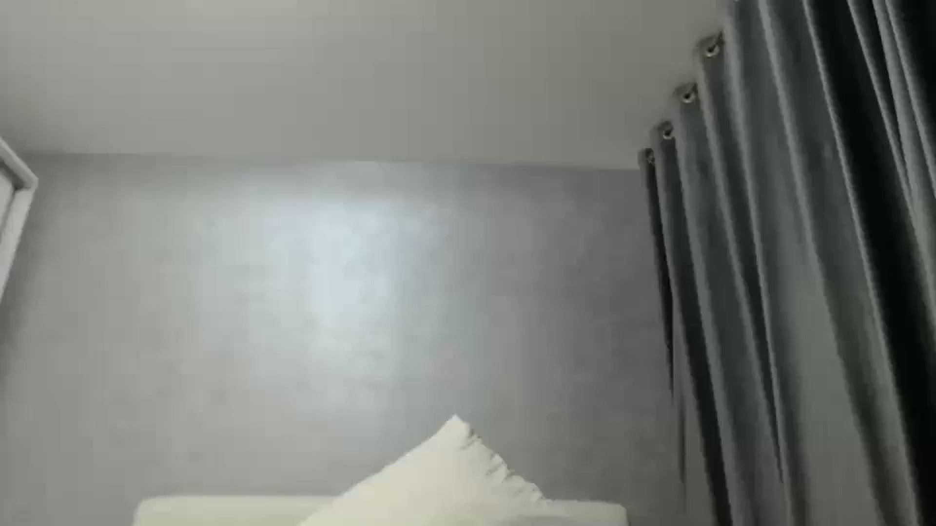 Gallery image thumbnail from Aahh_Emilia's myfreecams stream on, 11/24/2024, 18:25 image 12 of 20