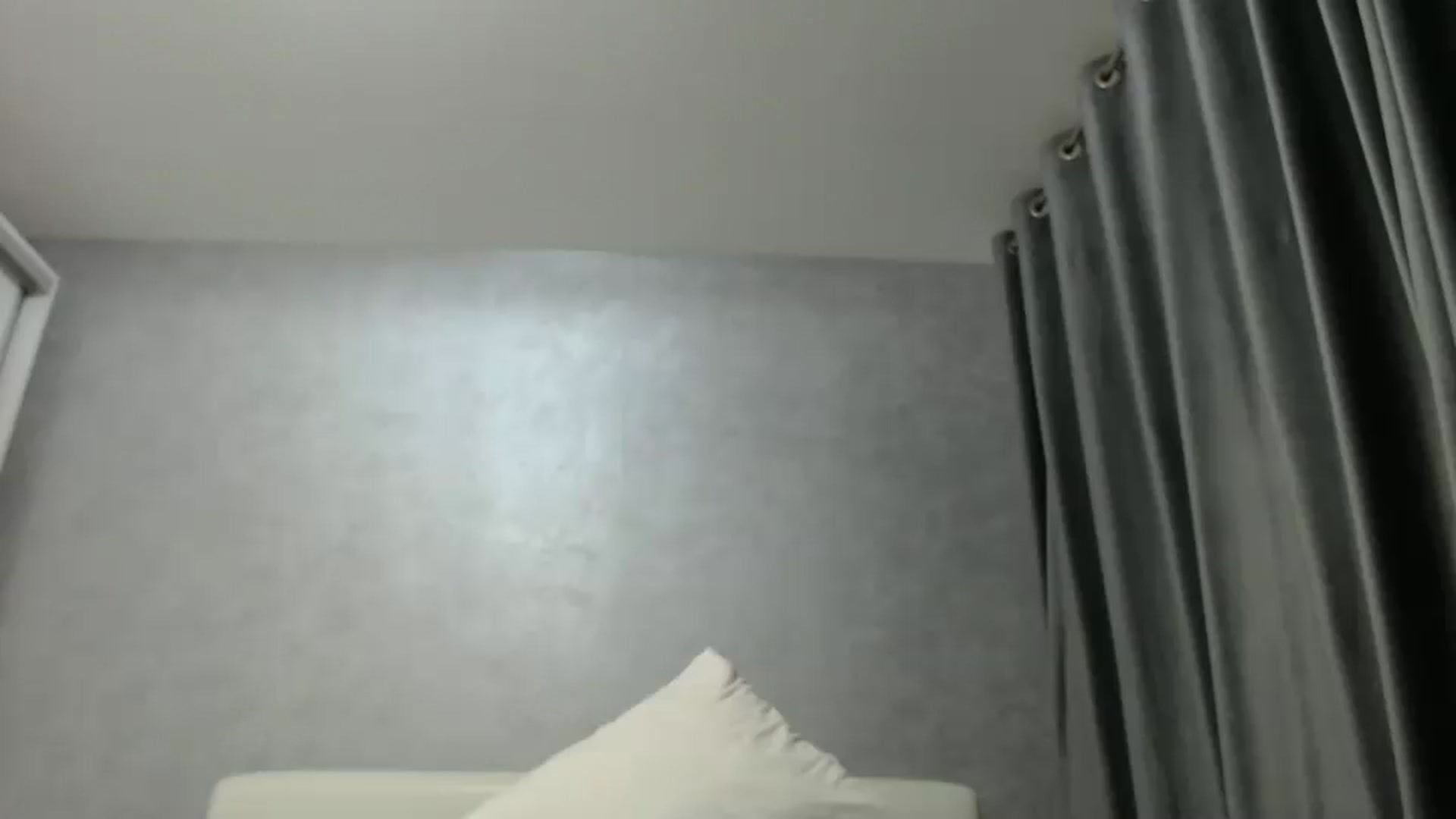 Gallery image thumbnail from Aahh_Emilia's myfreecams stream on, 11/24/2024, 18:25 image 7 of 20