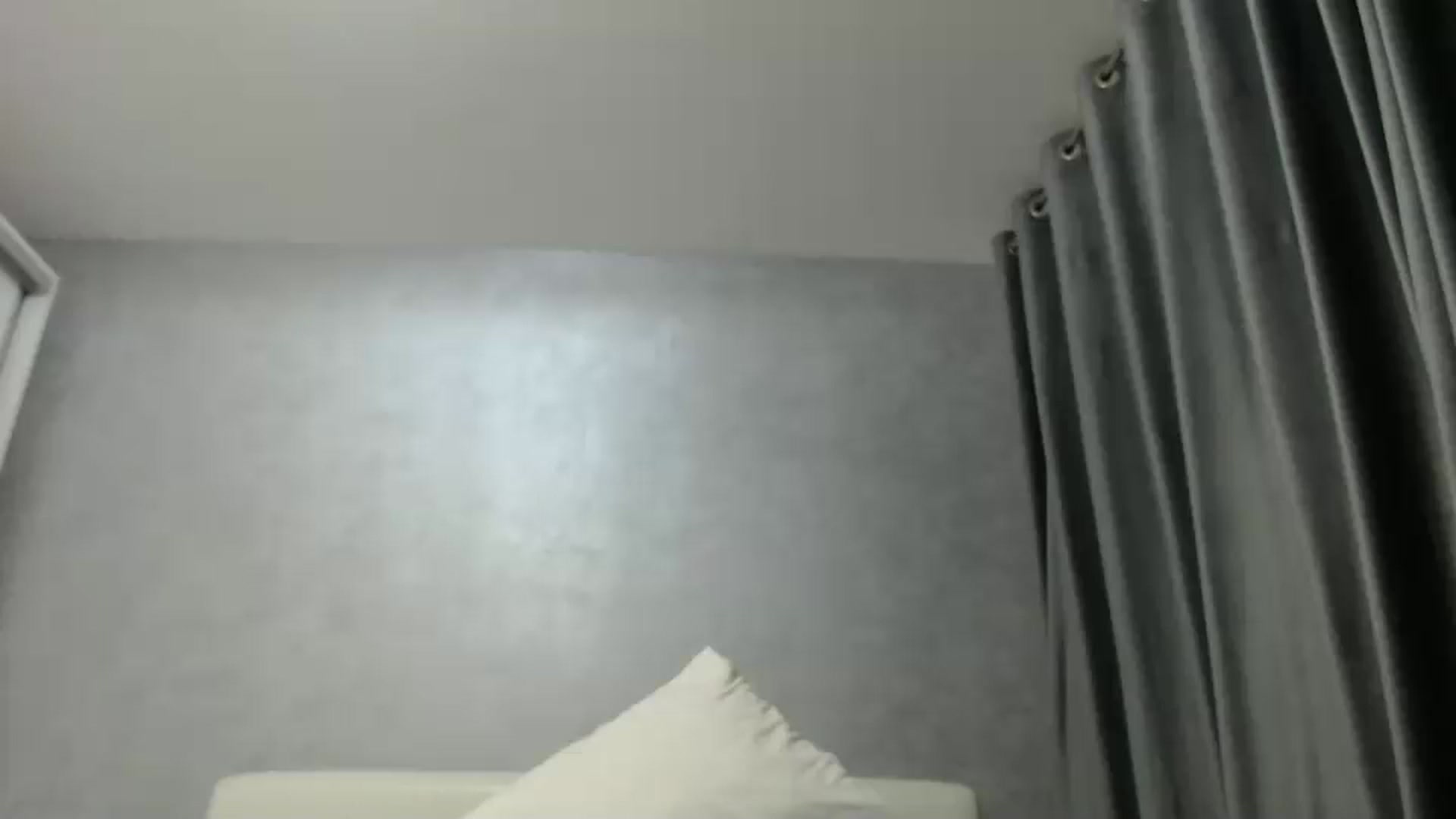 Gallery image thumbnail from Aahh_Emilia's myfreecams stream on, 11/24/2024, 18:25 image 9 of 20
