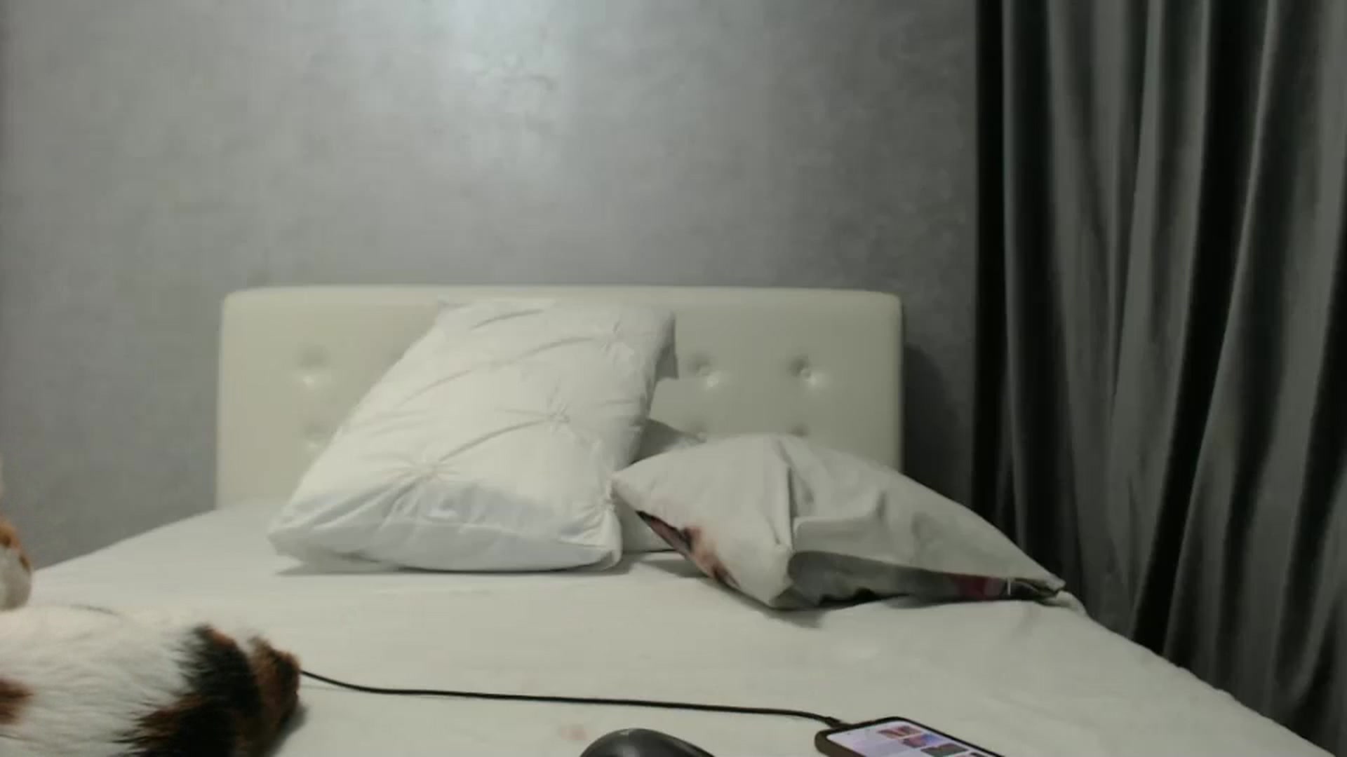 Gallery image thumbnail from Aahh_Emilia's myfreecams stream on, 12/28/2024, 19:59 image 17 of 20