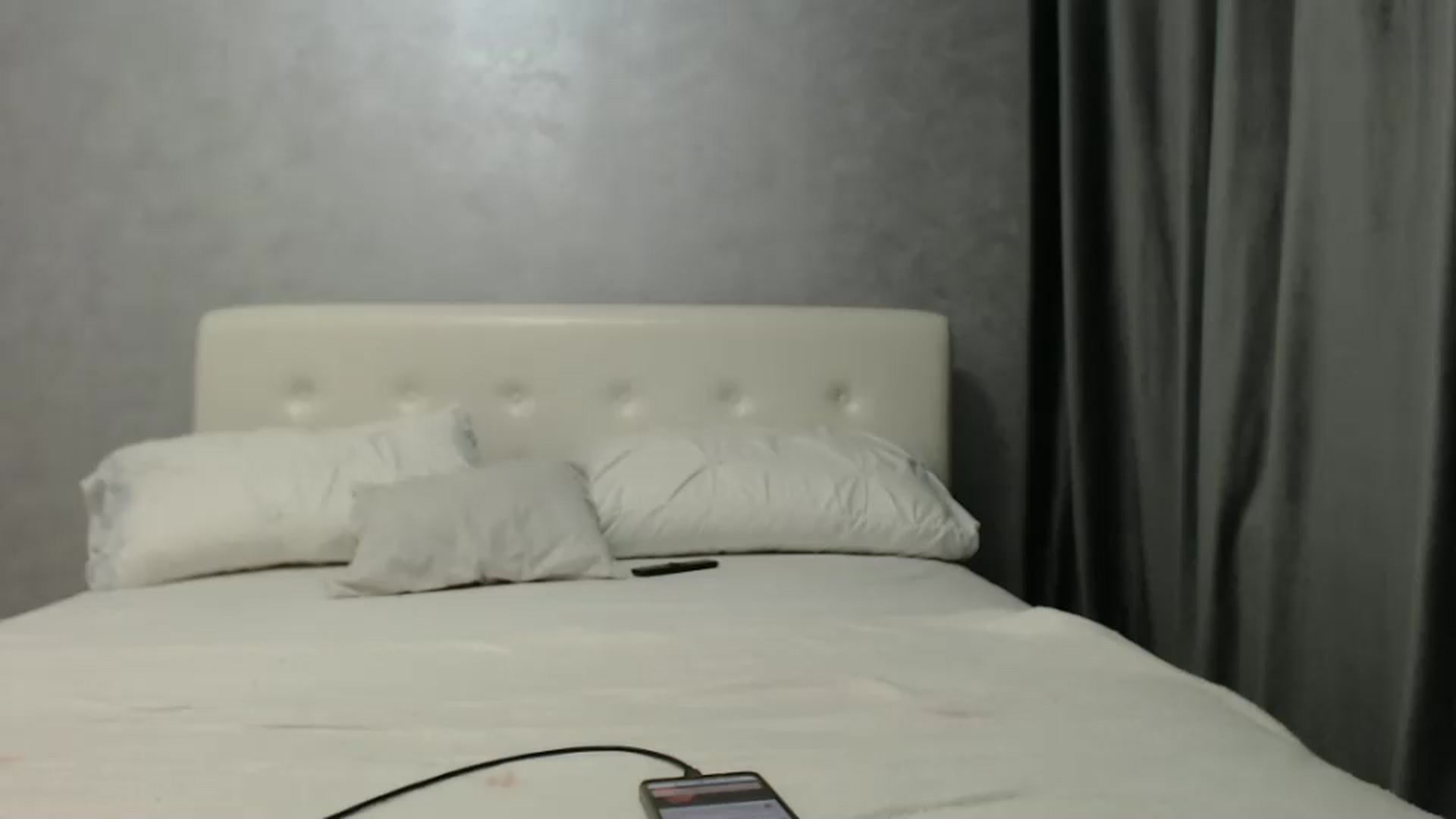Gallery image thumbnail from Aahh_Emilia's myfreecams stream on, 12/29/2024, 17:56 image 18 of 20