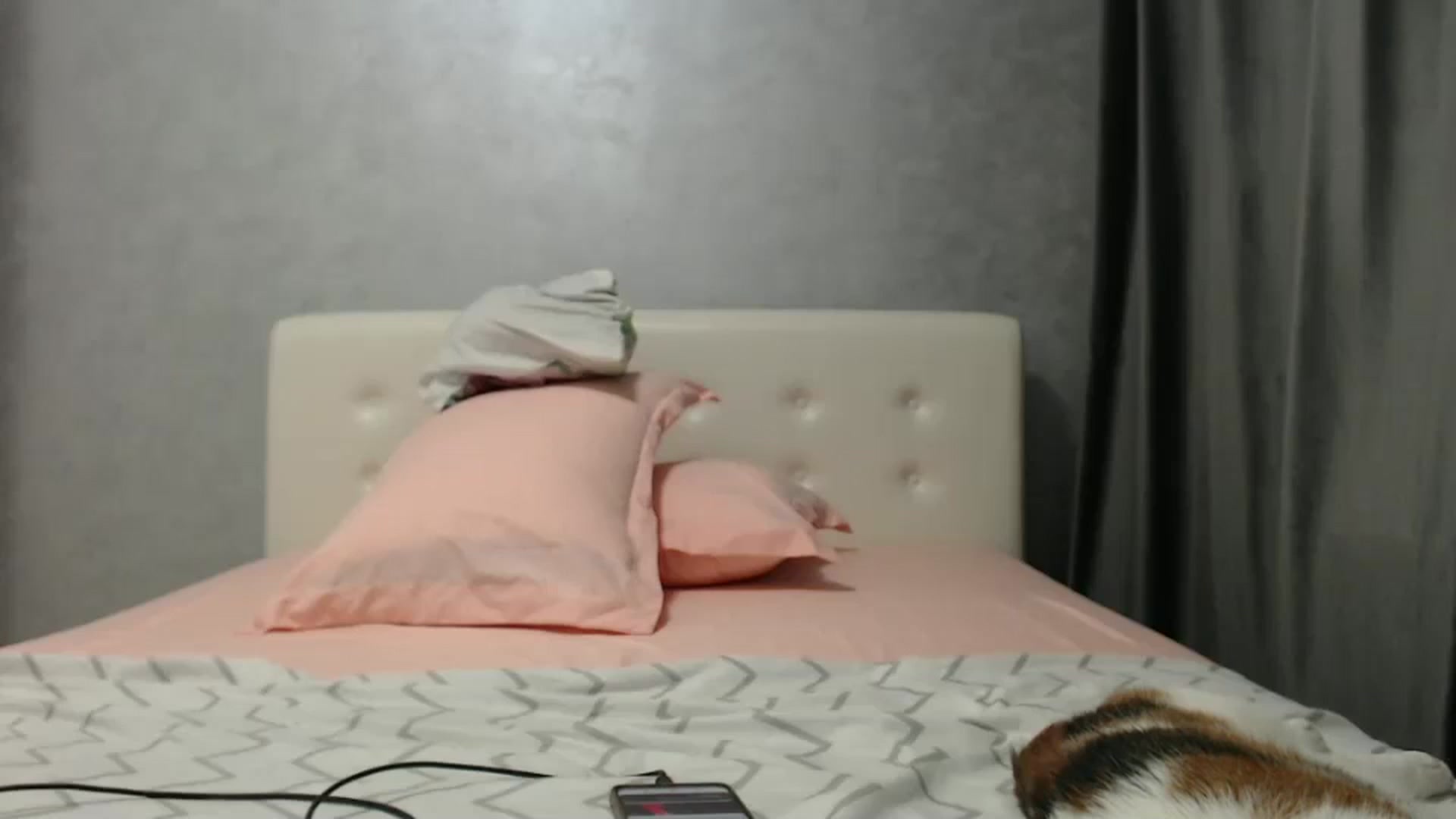 Gallery image thumbnail from Aahh_Emilia's myfreecams stream on, 01/08/2025, 19:33 image 13 of 20