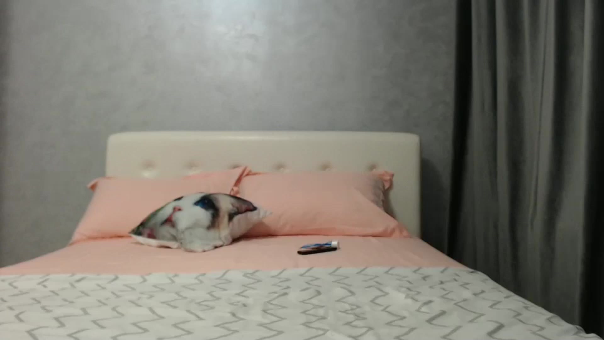 Gallery image thumbnail from Aahh_Emilia's myfreecams stream on, 01/10/2025, 17:53 image 10 of 20