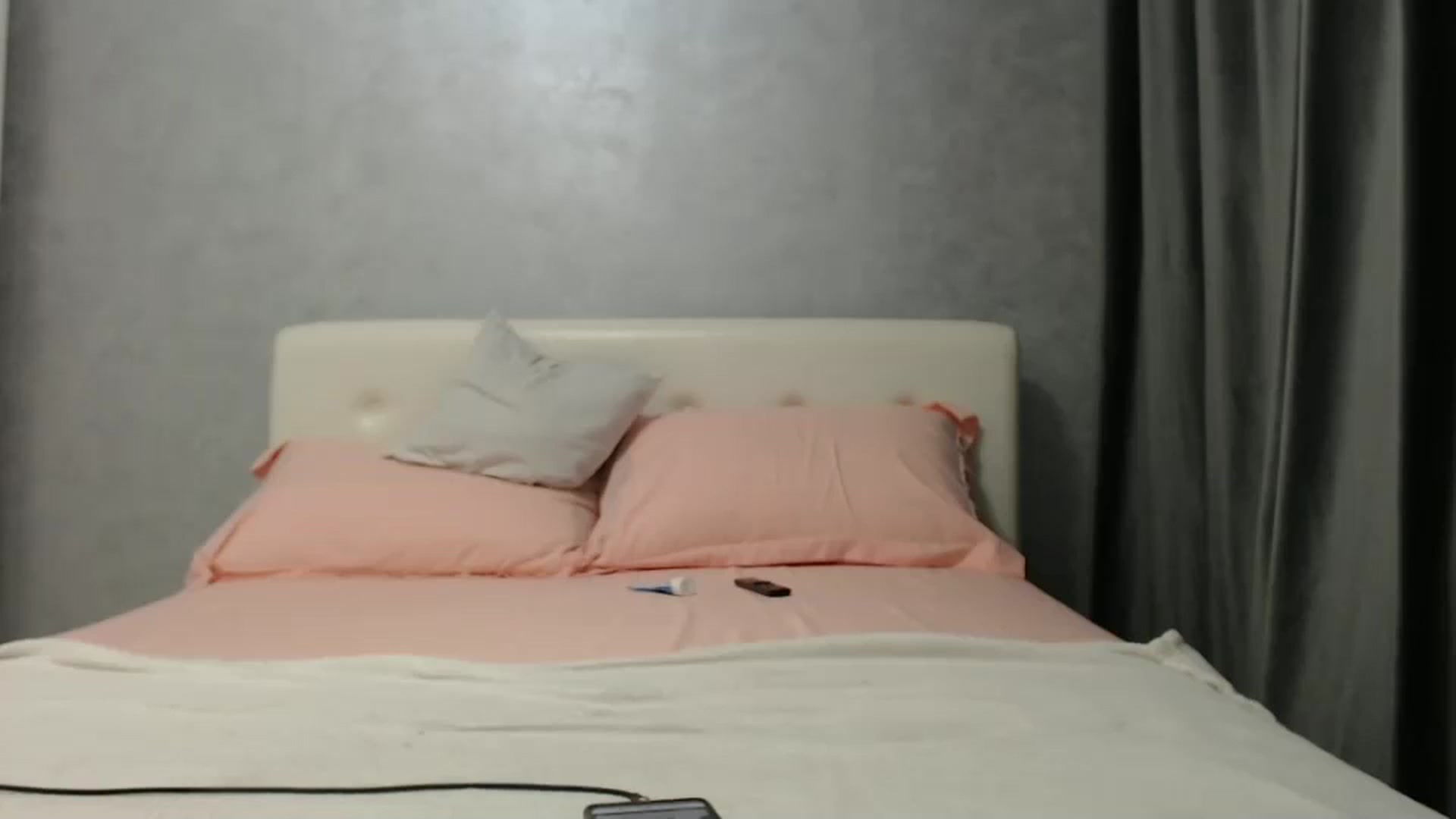 Gallery image thumbnail from Aahh_Emilia's myfreecams stream on, 01/13/2025, 17:44 image 11 of 20
