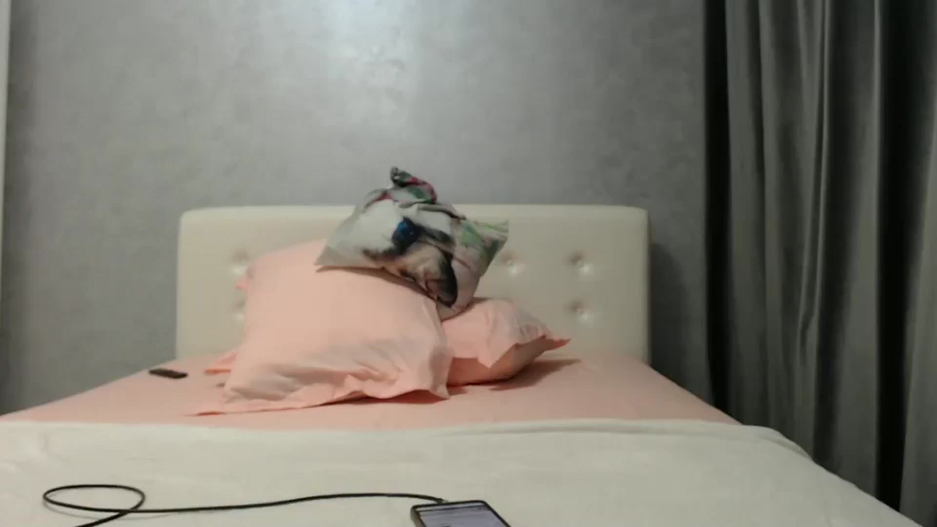 Gallery image thumbnail from Aahh_Emilia's myfreecams stream on, 01/14/2025, 19:57 image 10 of 20