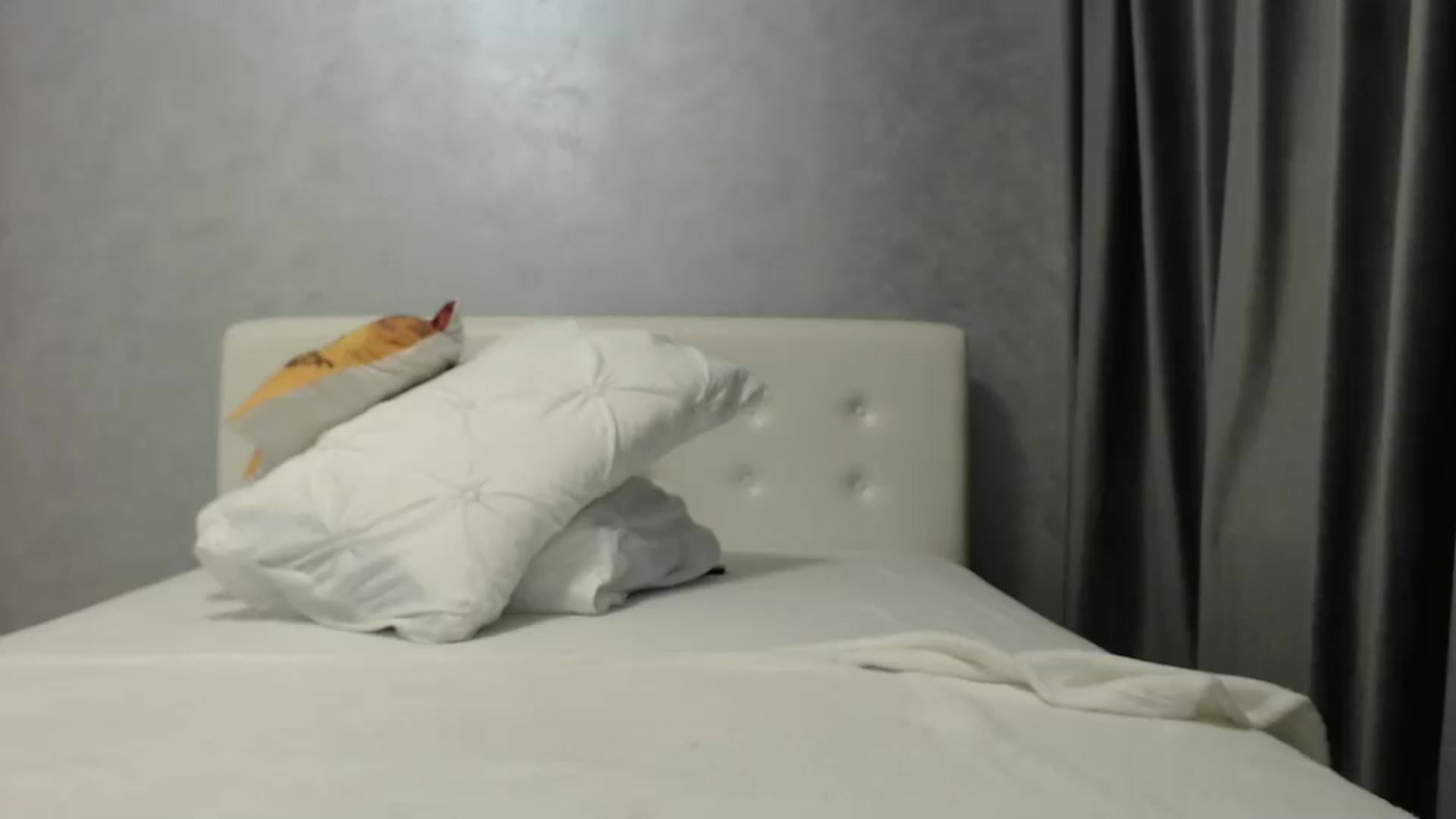 Gallery image thumbnail from Aahh_Emilia's myfreecams stream on, 01/22/2025, 19:20 image 17 of 20