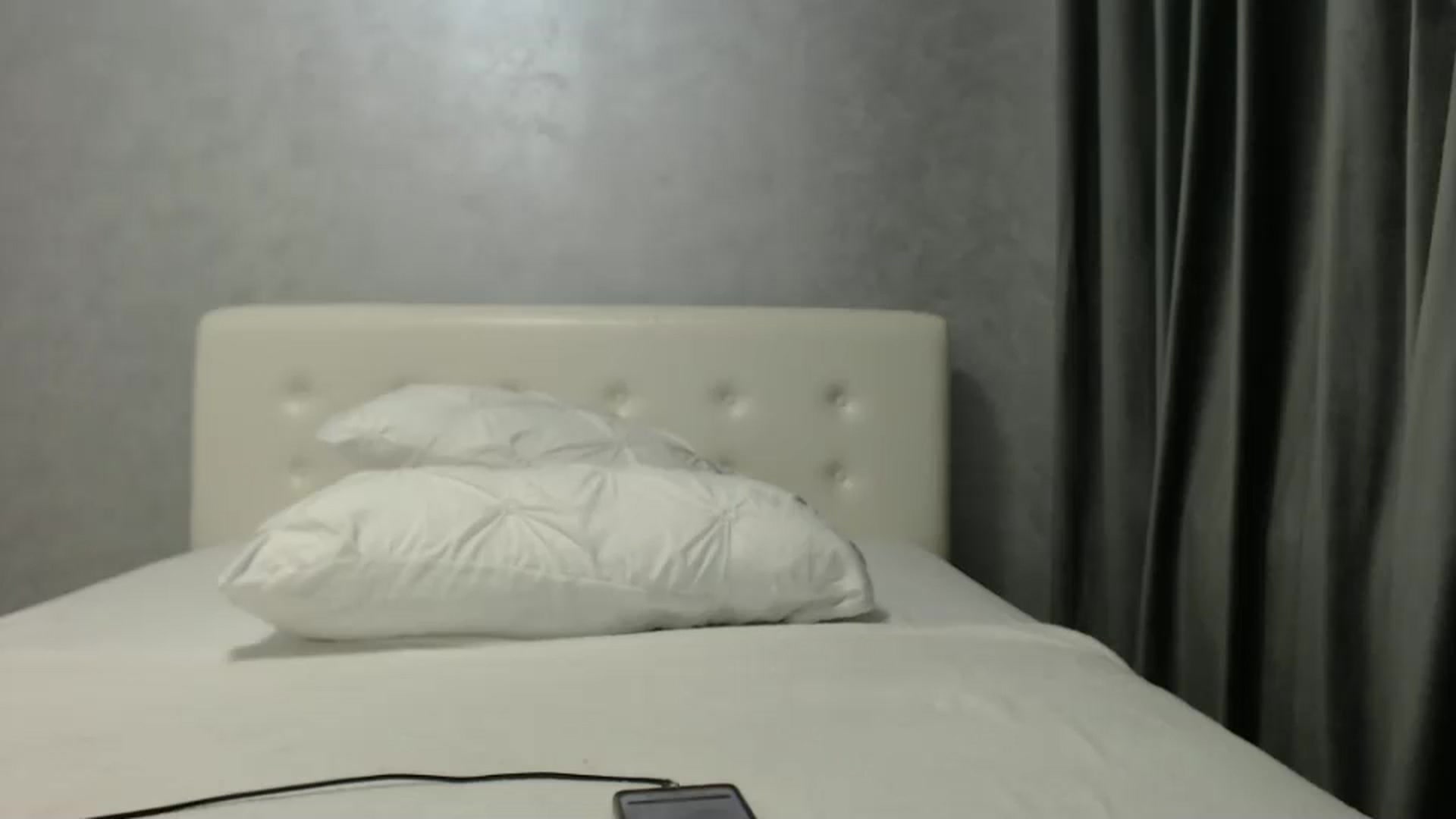 Gallery image thumbnail from Aahh_Emilia's myfreecams stream on, 02/13/2025, 19:02 image 16 of 20