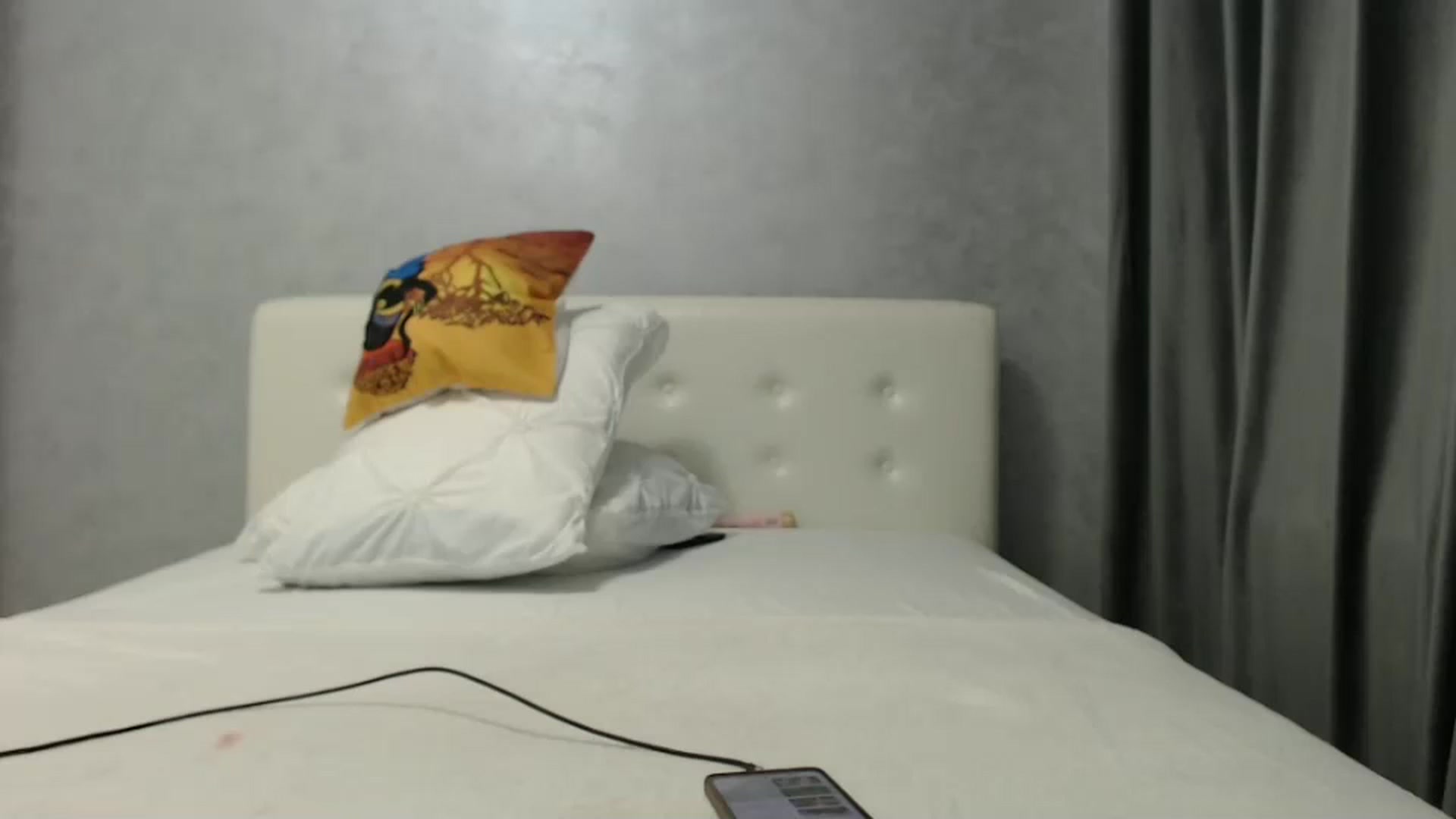 Gallery image thumbnail from Aahh_Emilia's myfreecams stream on, 02/14/2025, 19:26 image 18 of 20