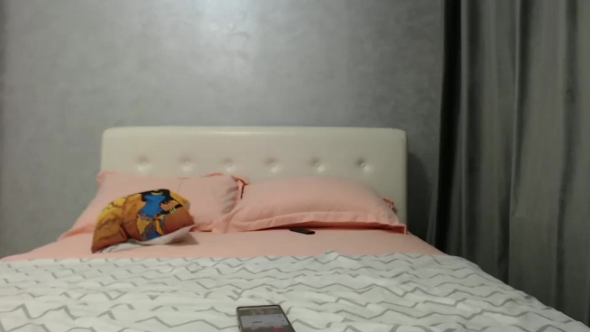 Gallery image thumbnail from Aahh_Emilia's myfreecams stream on, 02/25/2025, 17:31 image 16 of 20