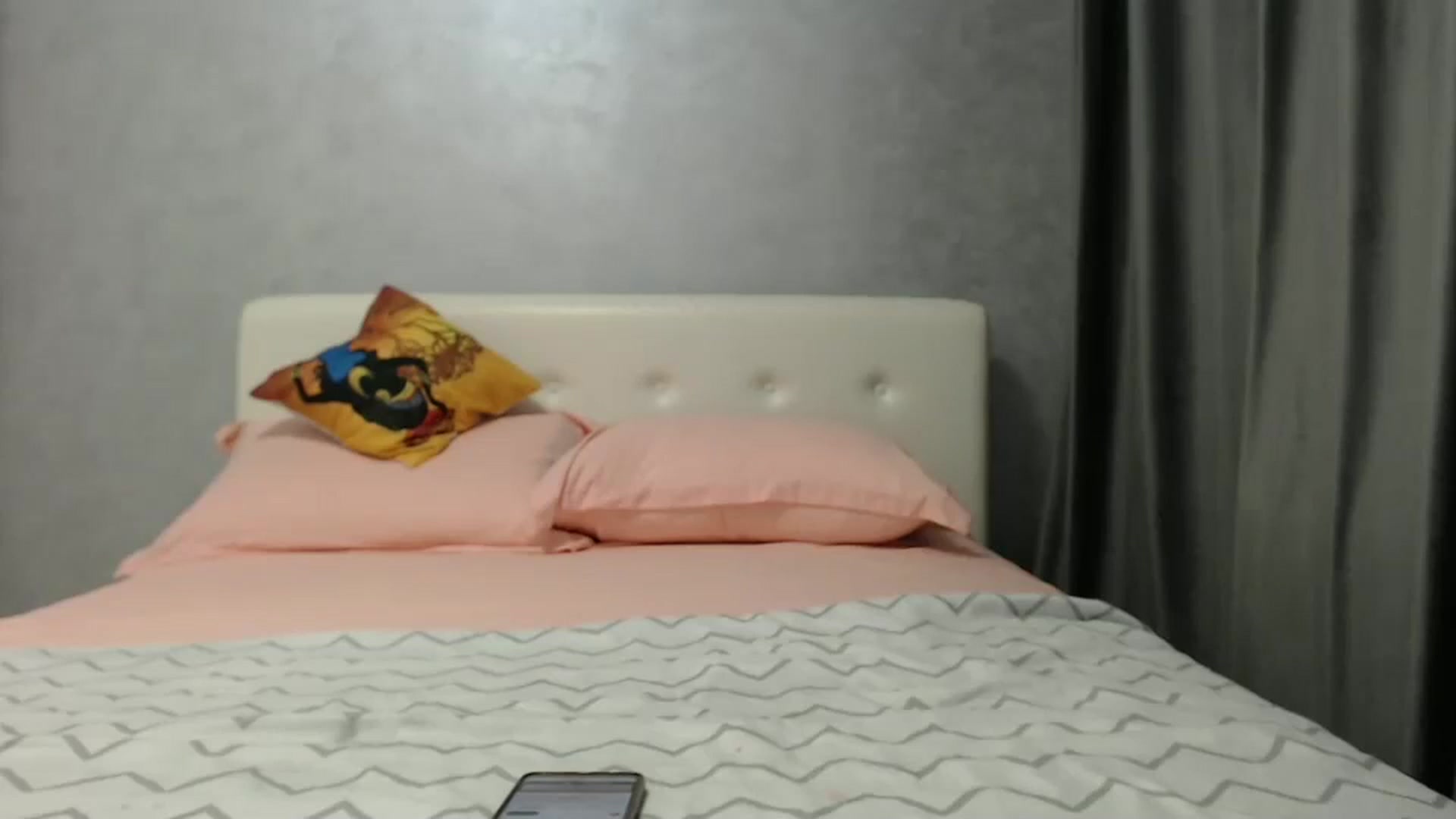 Gallery image thumbnail from Aahh_Emilia's myfreecams stream on, 02/28/2025, 17:20 image 15 of 20