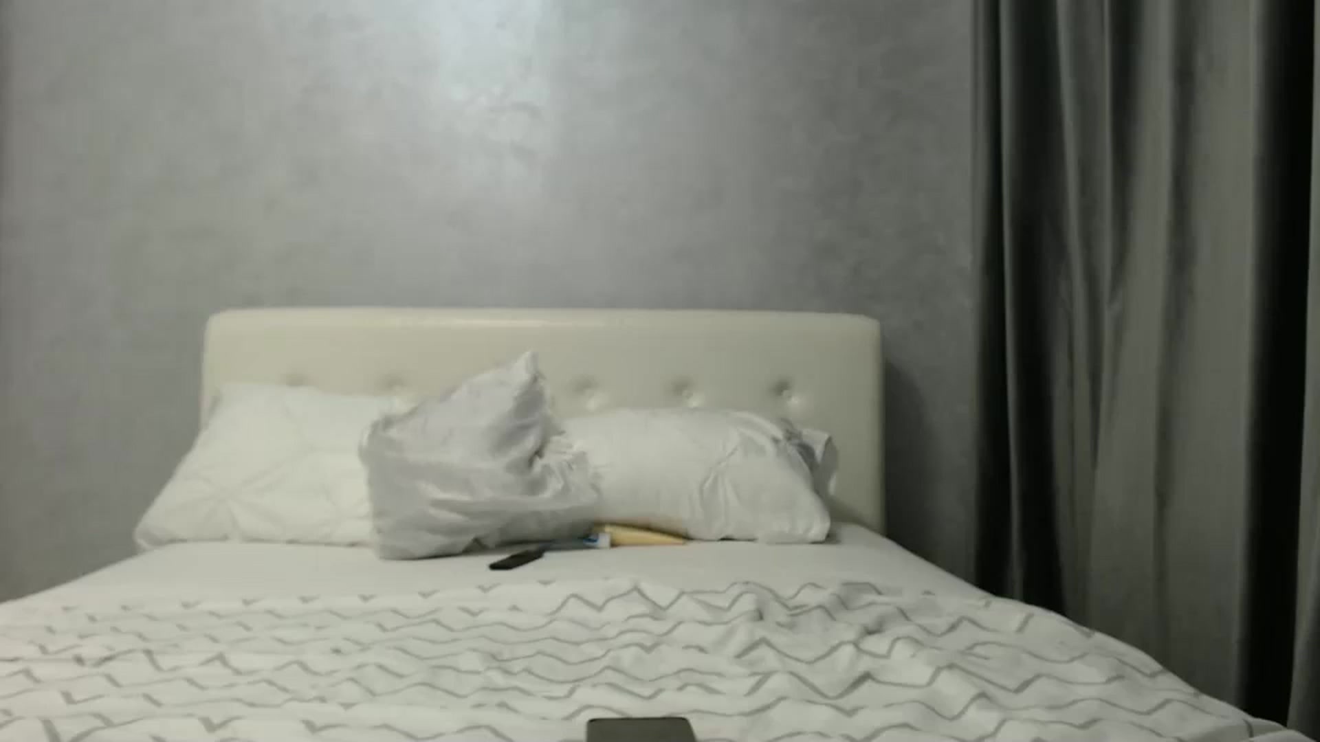 Gallery image thumbnail from Aahh_Emilia's myfreecams stream on, 03/07/2025, 17:05 image 18 of 20