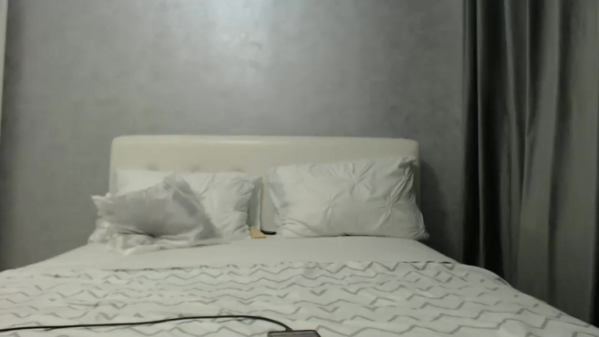 Gallery image thumbnail from Aahh_Emilia's myfreecams stream on, 03/09/2025, 16:08 image 18 of 20