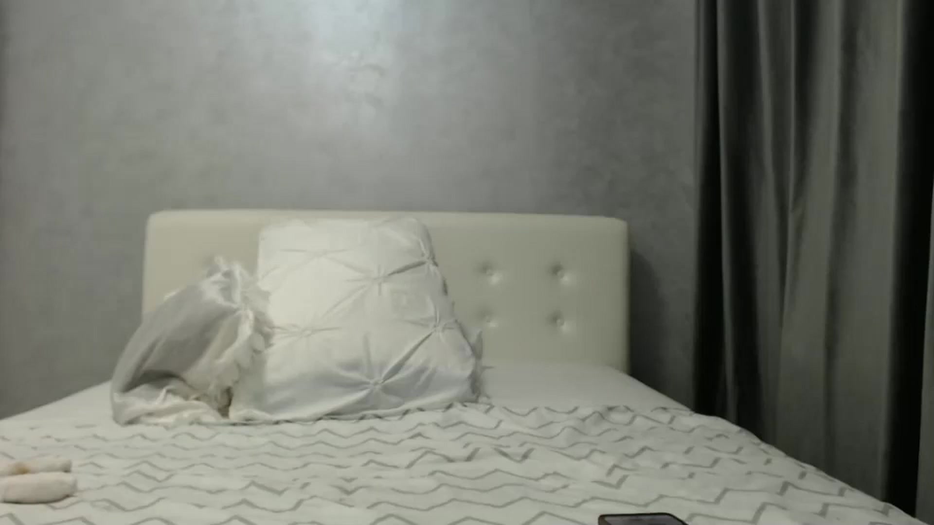 Gallery image thumbnail from Aahh_Emilia's myfreecams stream on, 03/09/2025, 18:48 image 7 of 20