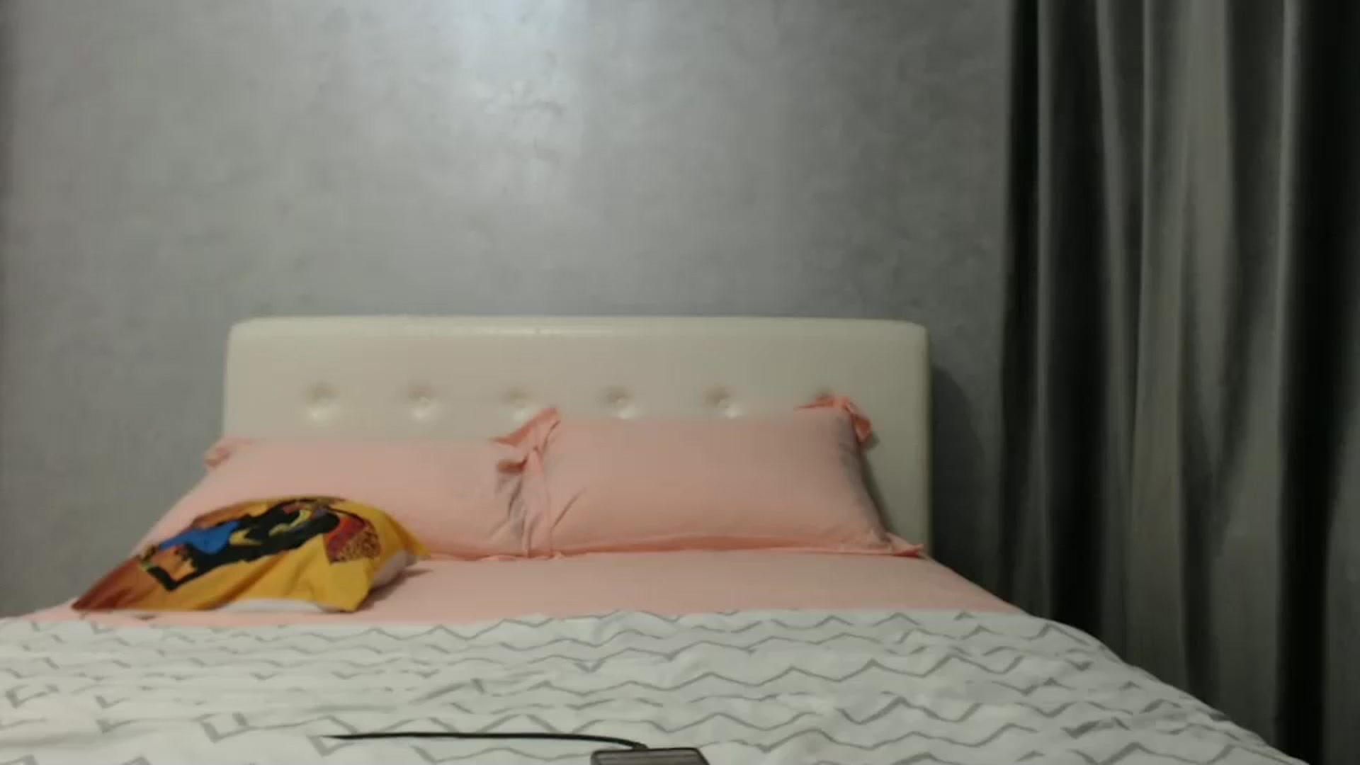 Gallery image thumbnail from Aahh_Emilia's myfreecams stream on, 03/18/2025, 16:43 image 16 of 20