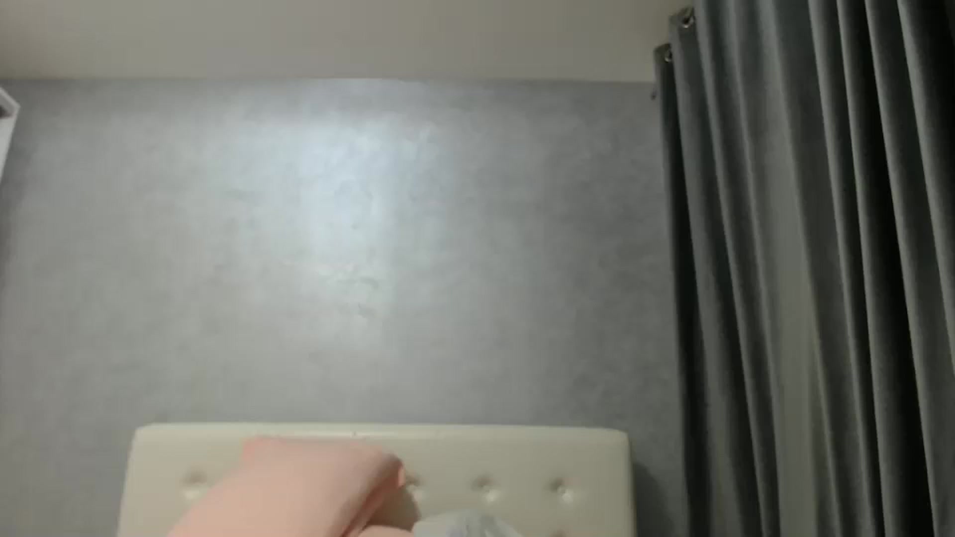 Gallery image thumbnail from Aahh_Emilia's myfreecams stream on, 03/19/2025, 18:36 image 7 of 20