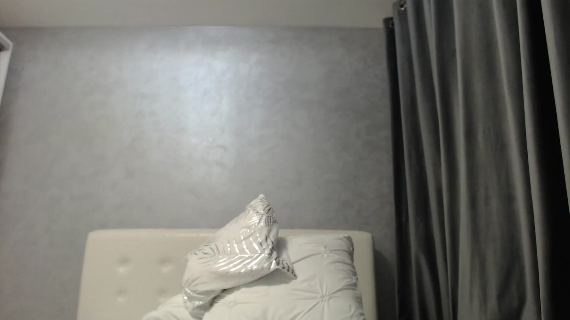 Gallery image thumbnail from Aahh_Emilia's myfreecams stream on, 03/22/2025, 18:20 image 15 of 20