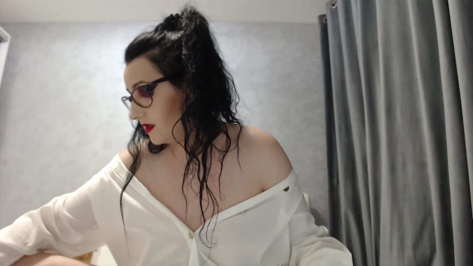 Gallery image thumbnail from Aahh_Emilia's myfreecams stream on, 03/22/2025, 18:20 image 10 of 20