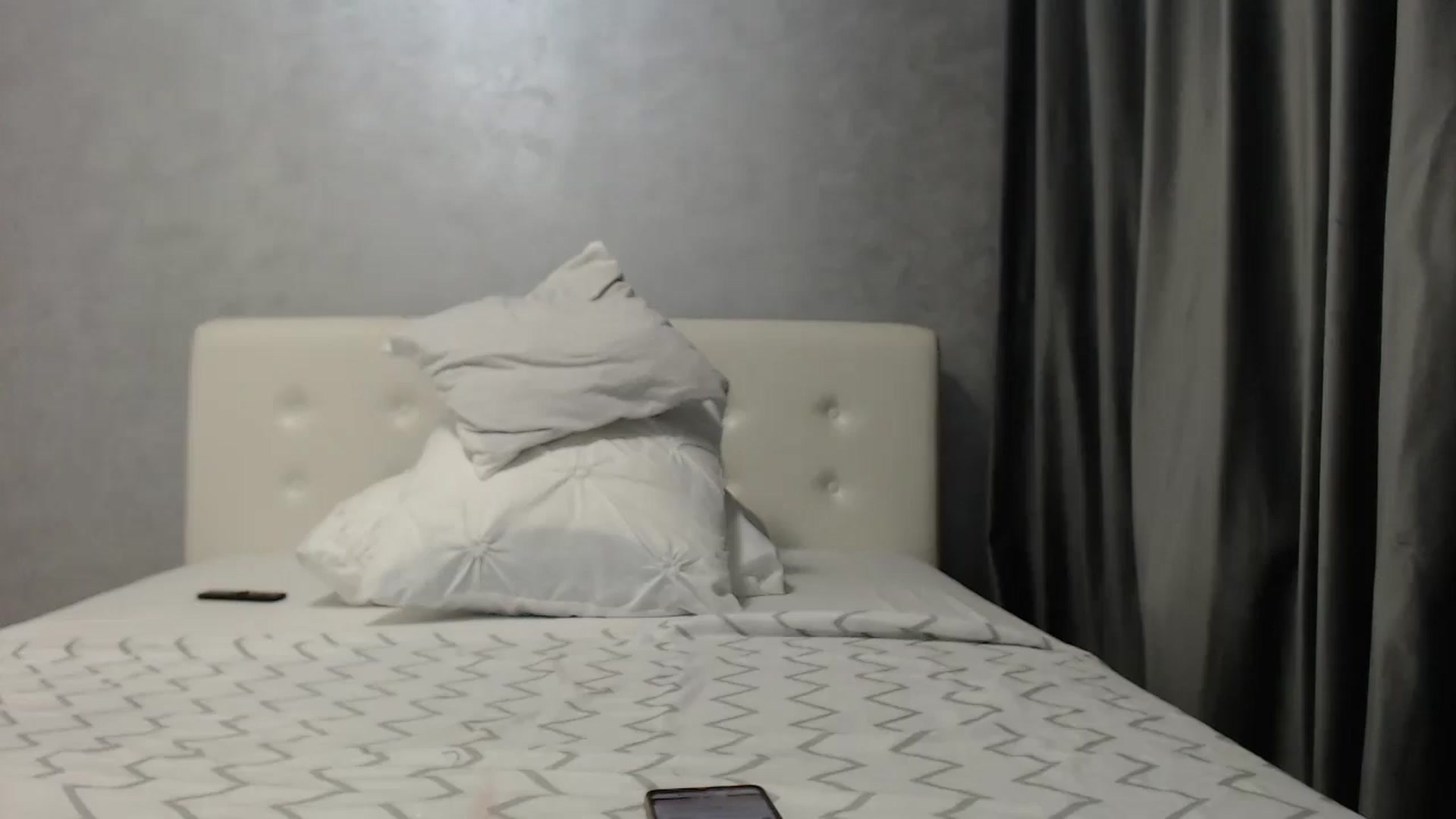 Gallery image thumbnail from Aahh_Emilia's myfreecams stream on, 03/24/2025, 18:43 image 6 of 20