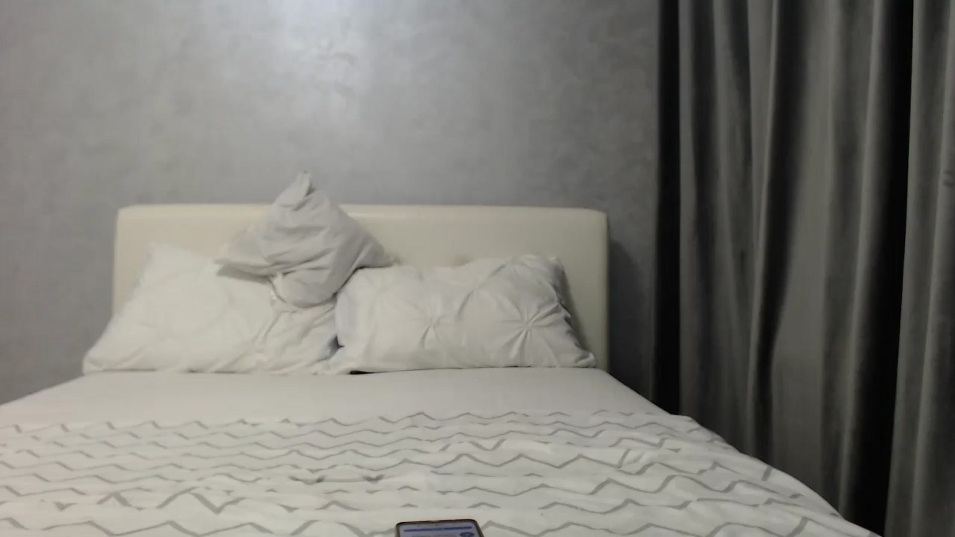 Gallery image thumbnail from Aahh_Emilia's myfreecams stream on, 03/31/2025, 16:33 image 14 of 20