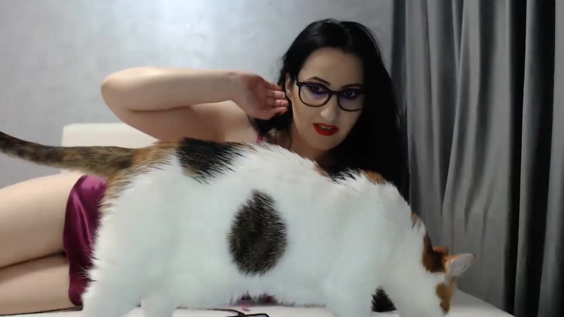 Gallery image thumbnail from Aahh_Emilia's myfreecams stream on, 04/08/2025, 16:22 image 3 of 20