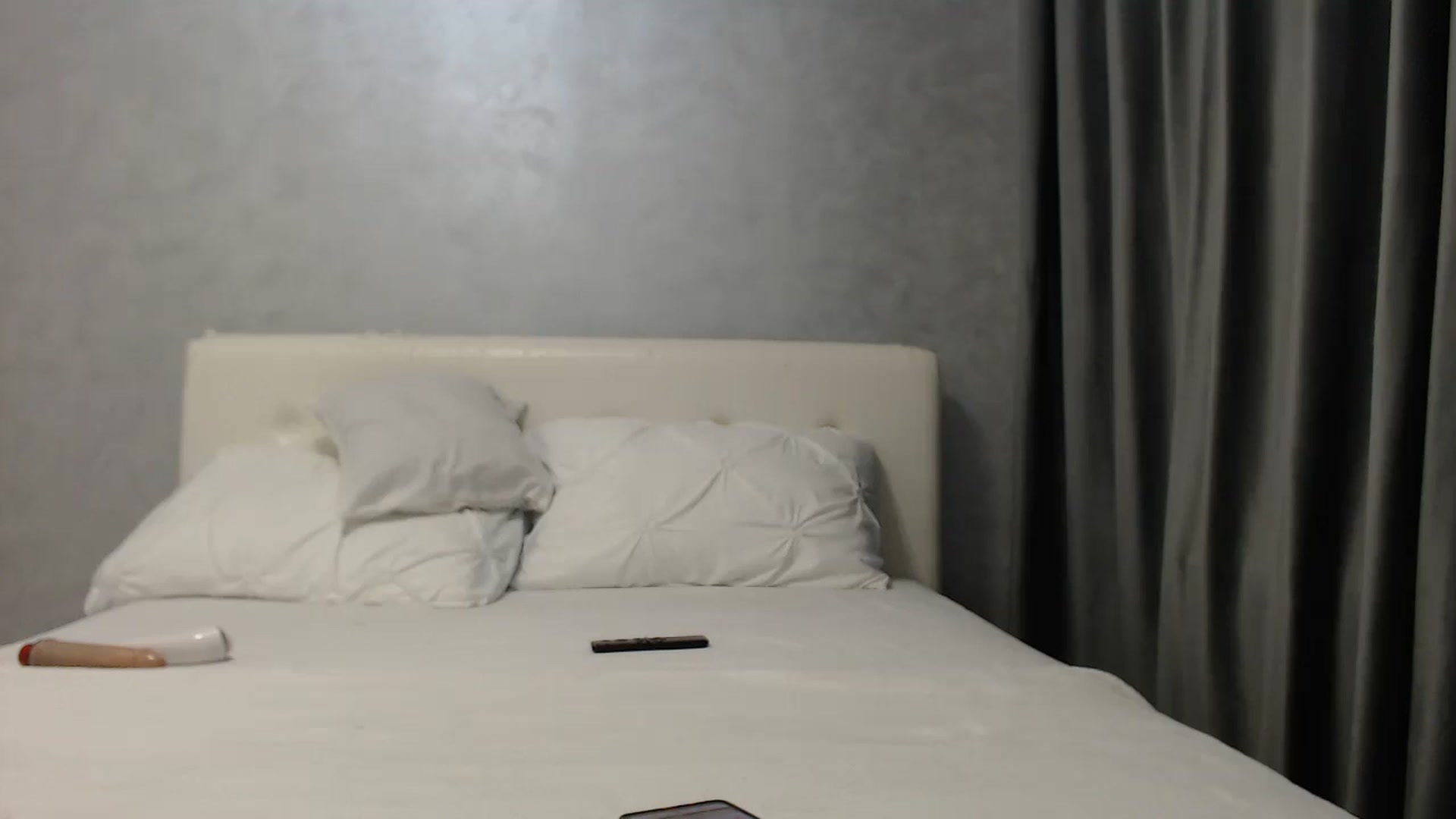 Gallery image thumbnail from Aahh_Emilia's myfreecams stream on, 05/05/2025, 16:34 image 15 of 20