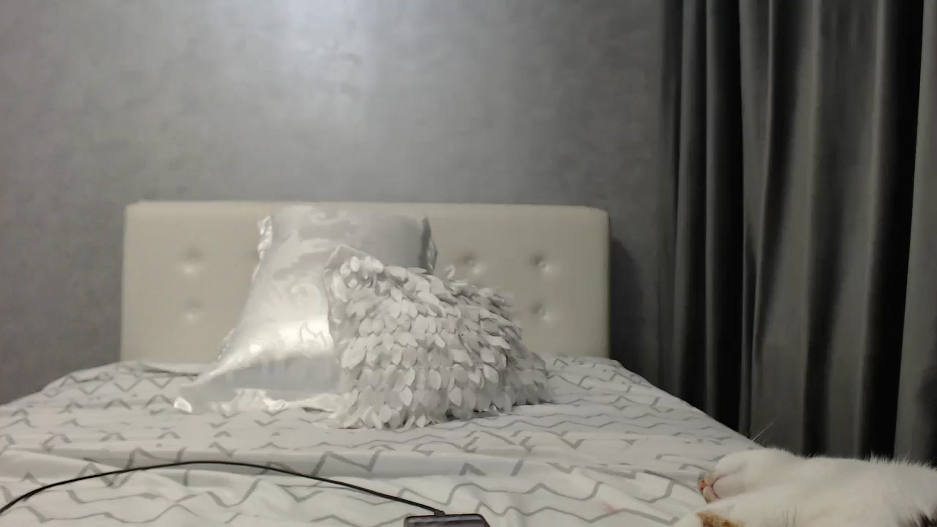 Gallery image thumbnail from Aahh_Emilia's myfreecams stream on, 05/13/2025, 18:37 image 12 of 20