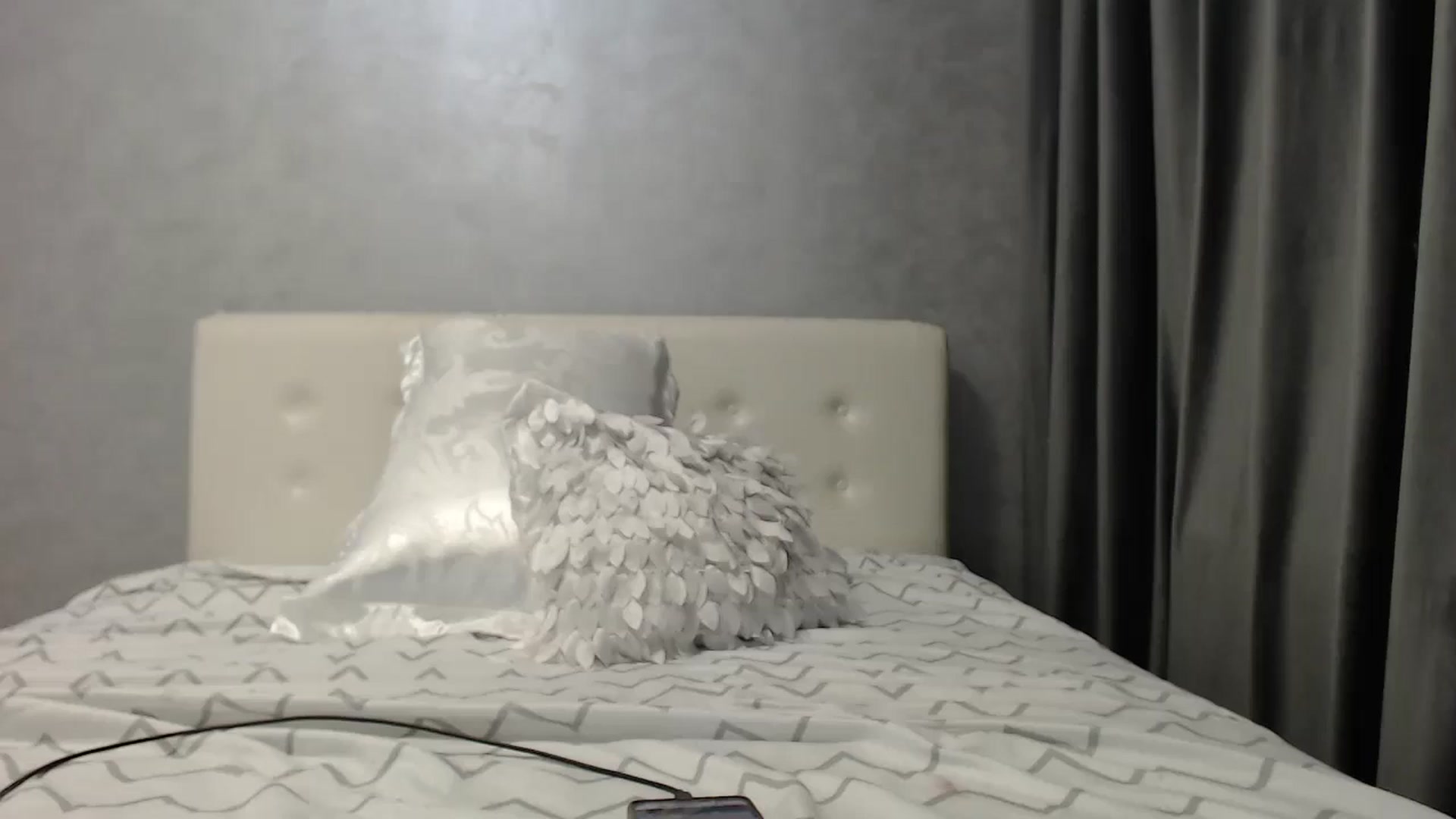Gallery image thumbnail from Aahh_Emilia's myfreecams stream on, 05/13/2025, 18:37 image 18 of 20