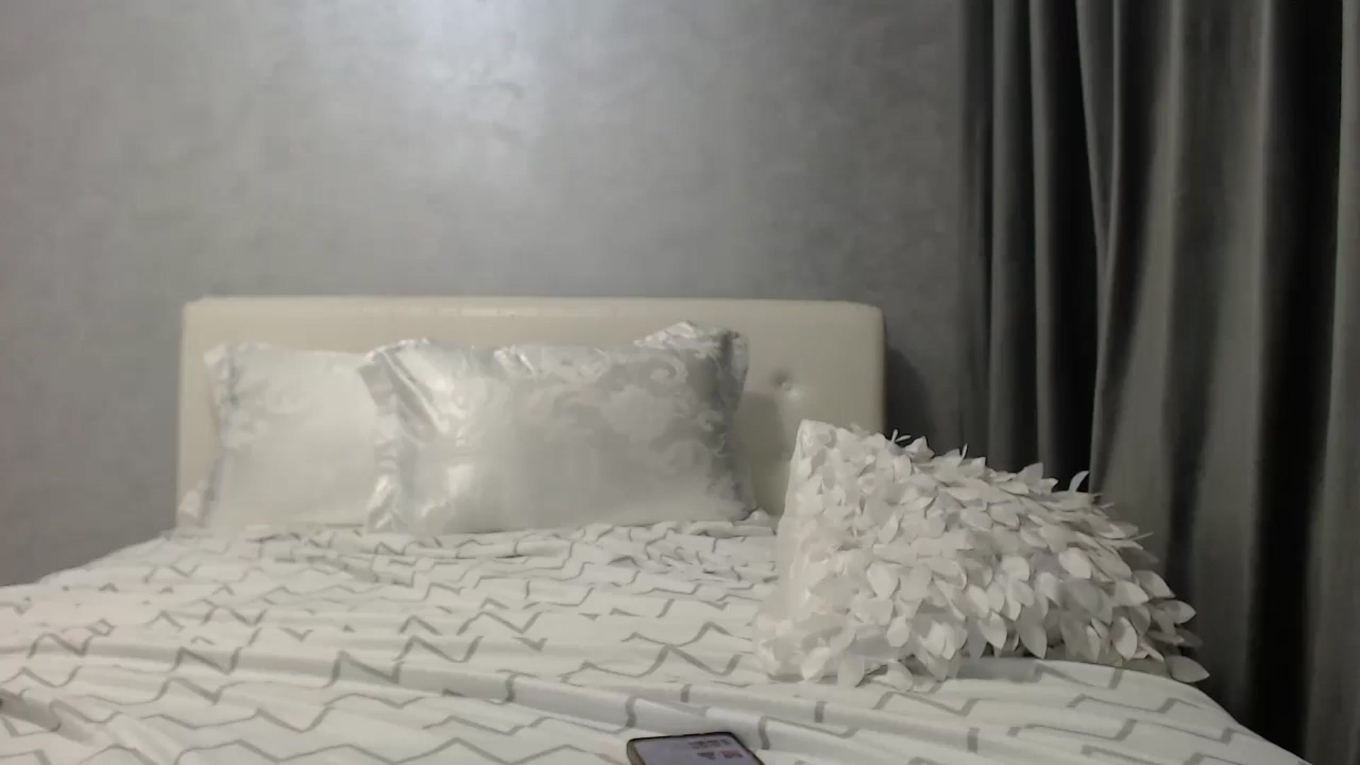 Gallery image thumbnail from Aahh_Emilia's myfreecams stream on, 05/14/2025, 18:29 image 16 of 20