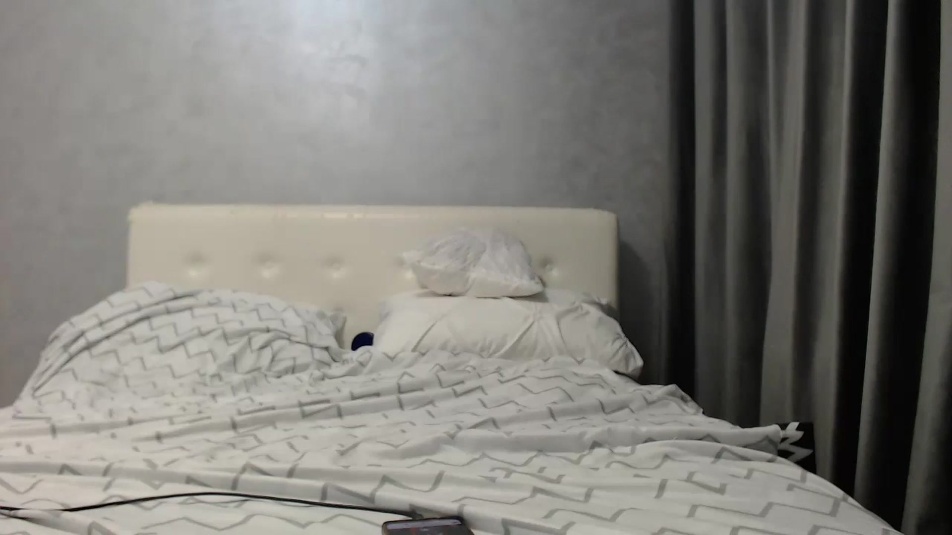 Gallery image thumbnail from Aahh_Emilia's myfreecams stream on, 06/20/2025, 16:32 image 17 of 20