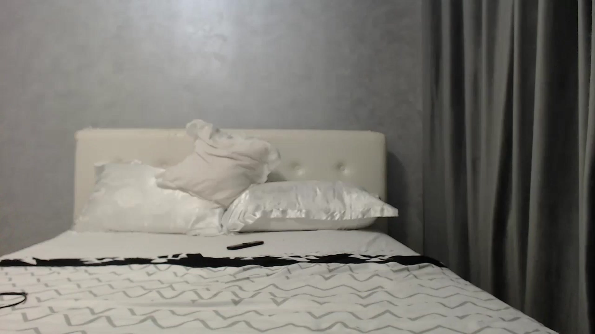 Gallery image thumbnail from Aahh_Emilia's myfreecams stream on, 06/29/2025, 16:41 image 15 of 20