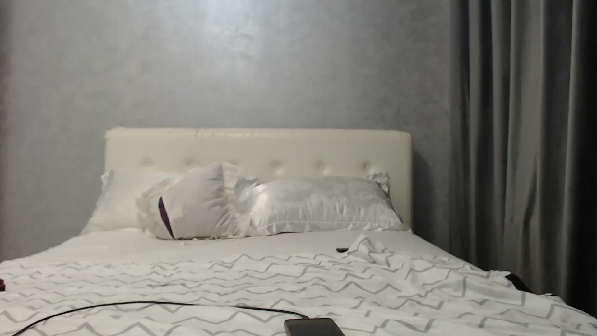 Gallery image thumbnail from Aahh_Emilia's myfreecams stream on, 07/14/2025, 16:39 image 18 of 20