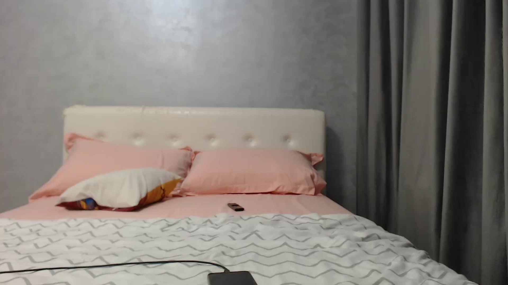 Gallery image thumbnail from Aahh_Emilia's myfreecams stream on, 07/16/2025, 16:40 image 19 of 20